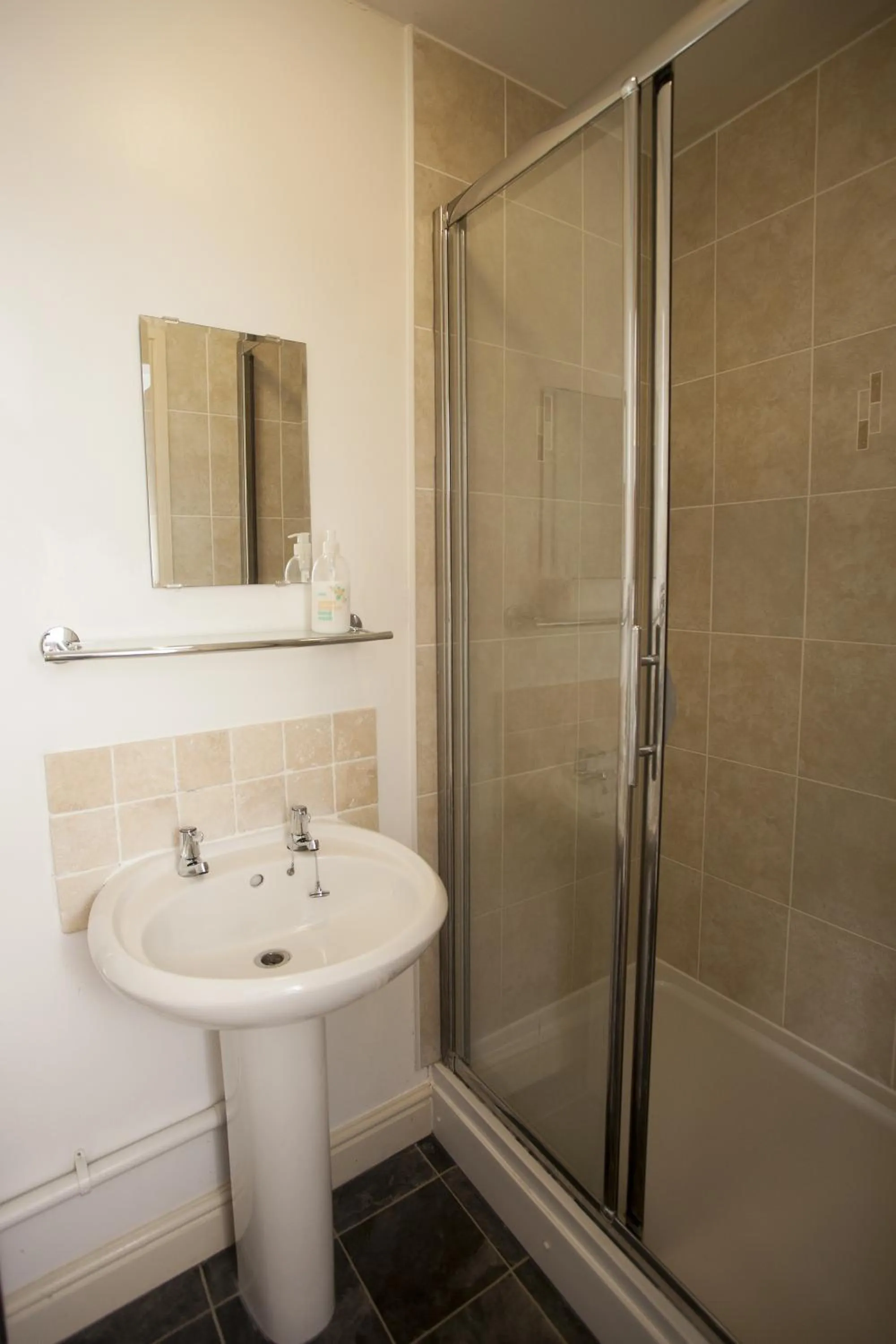 Shower in The Five Bells