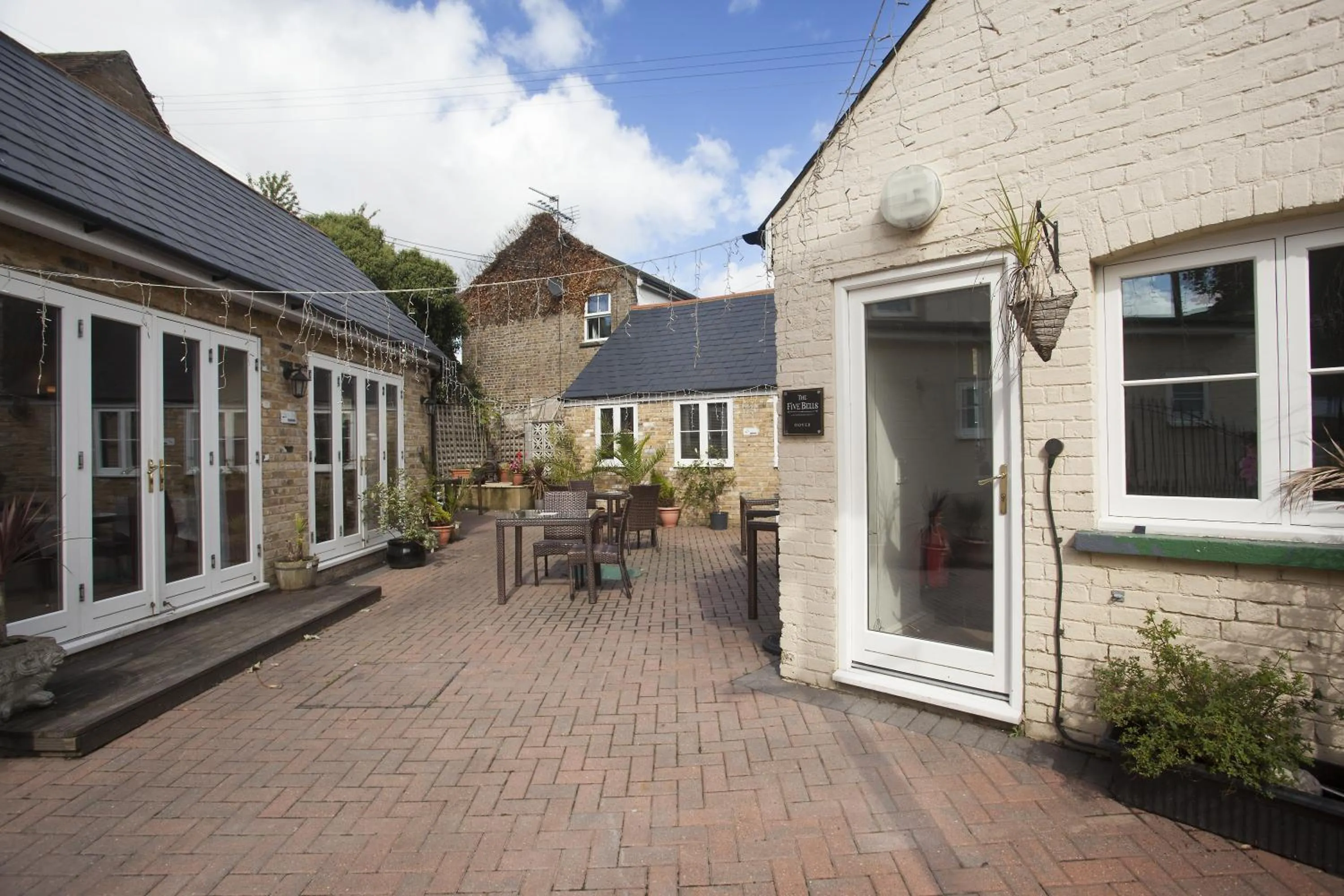 Patio in The Five Bells