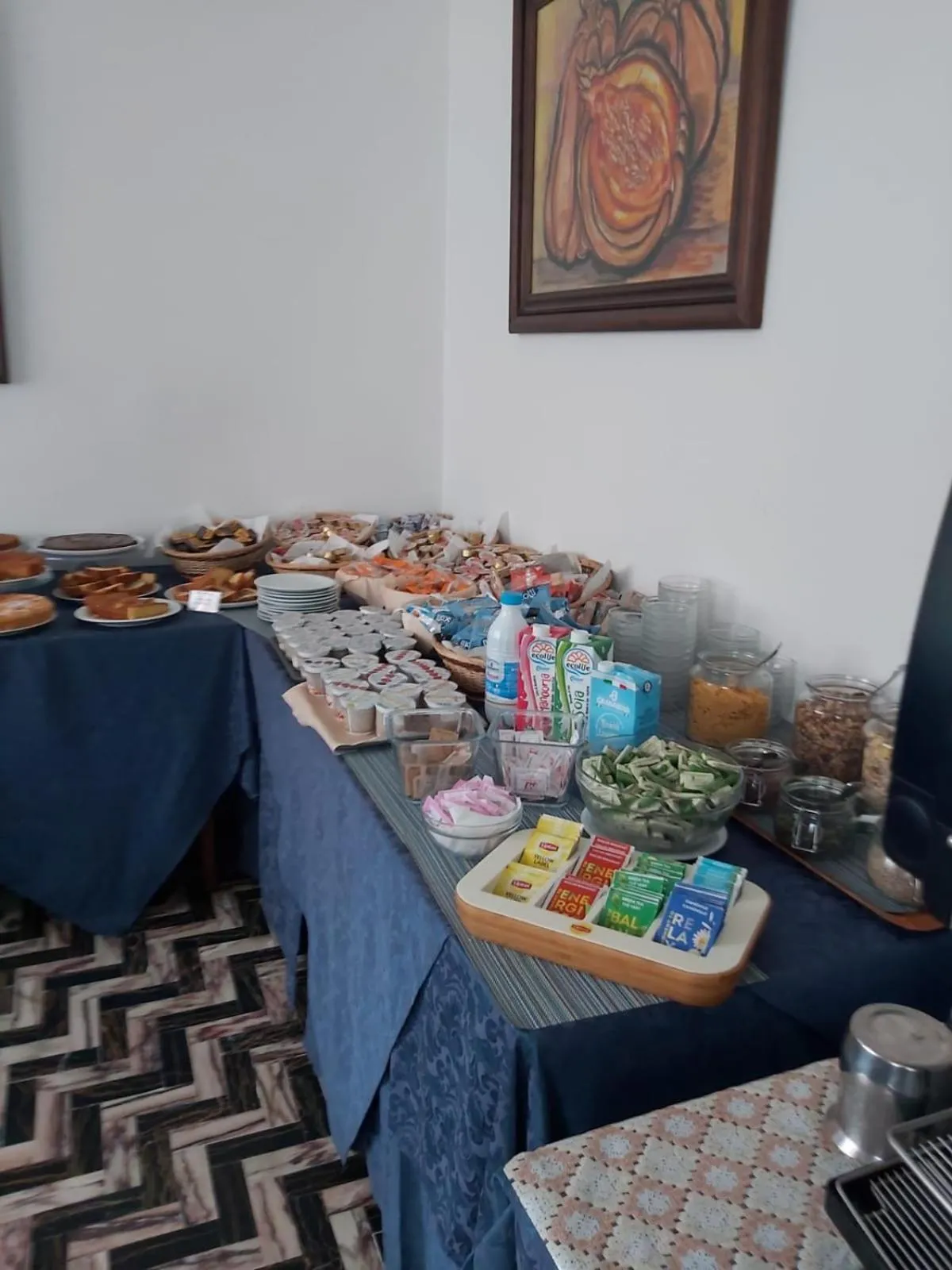 Food and drinks in Hotel Jana