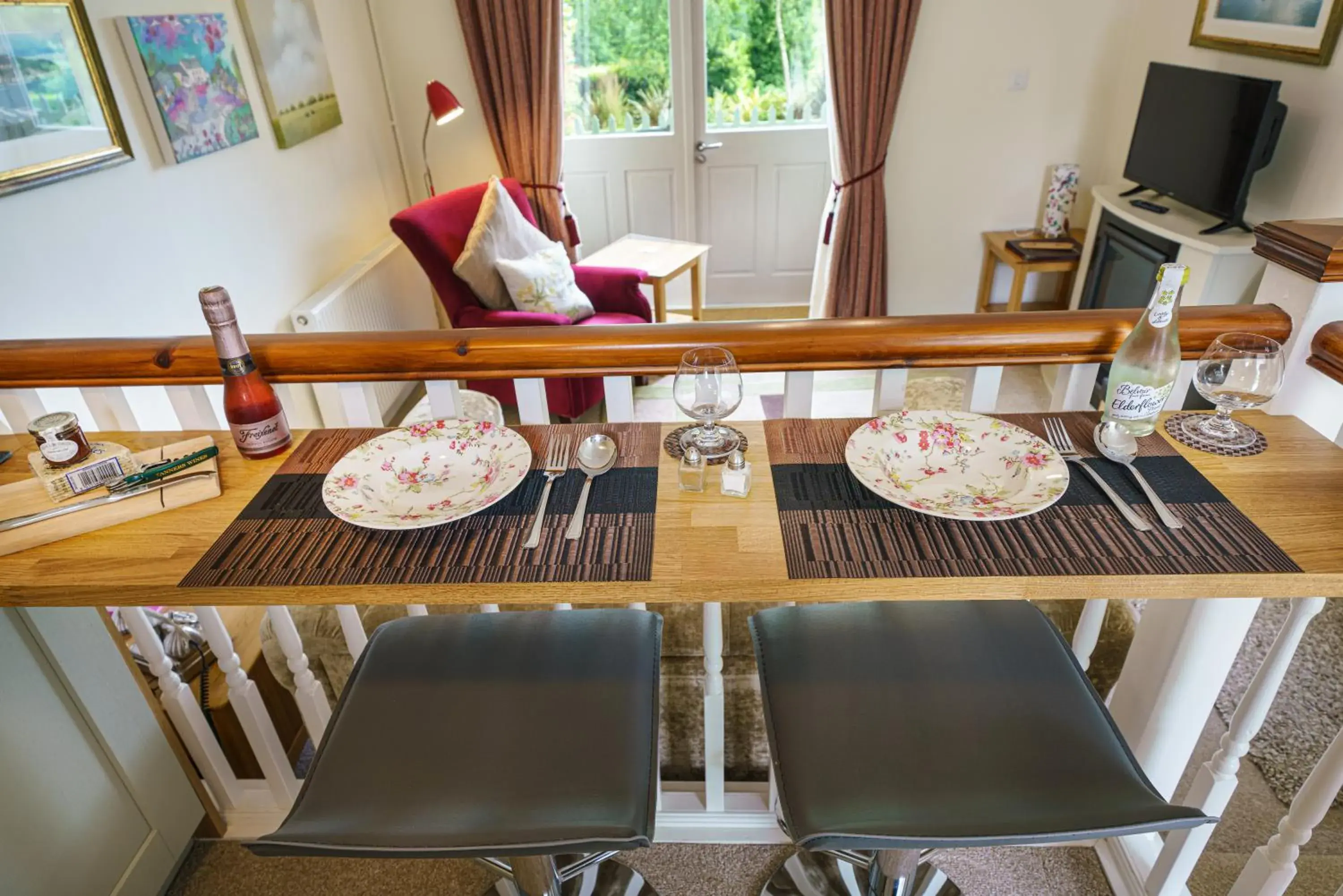 King Suite - single occupancy in Penbontbren Luxury Bed and Breakfast King Suite - single occupancy in Penbontbren Luxury Bed and Breakfast