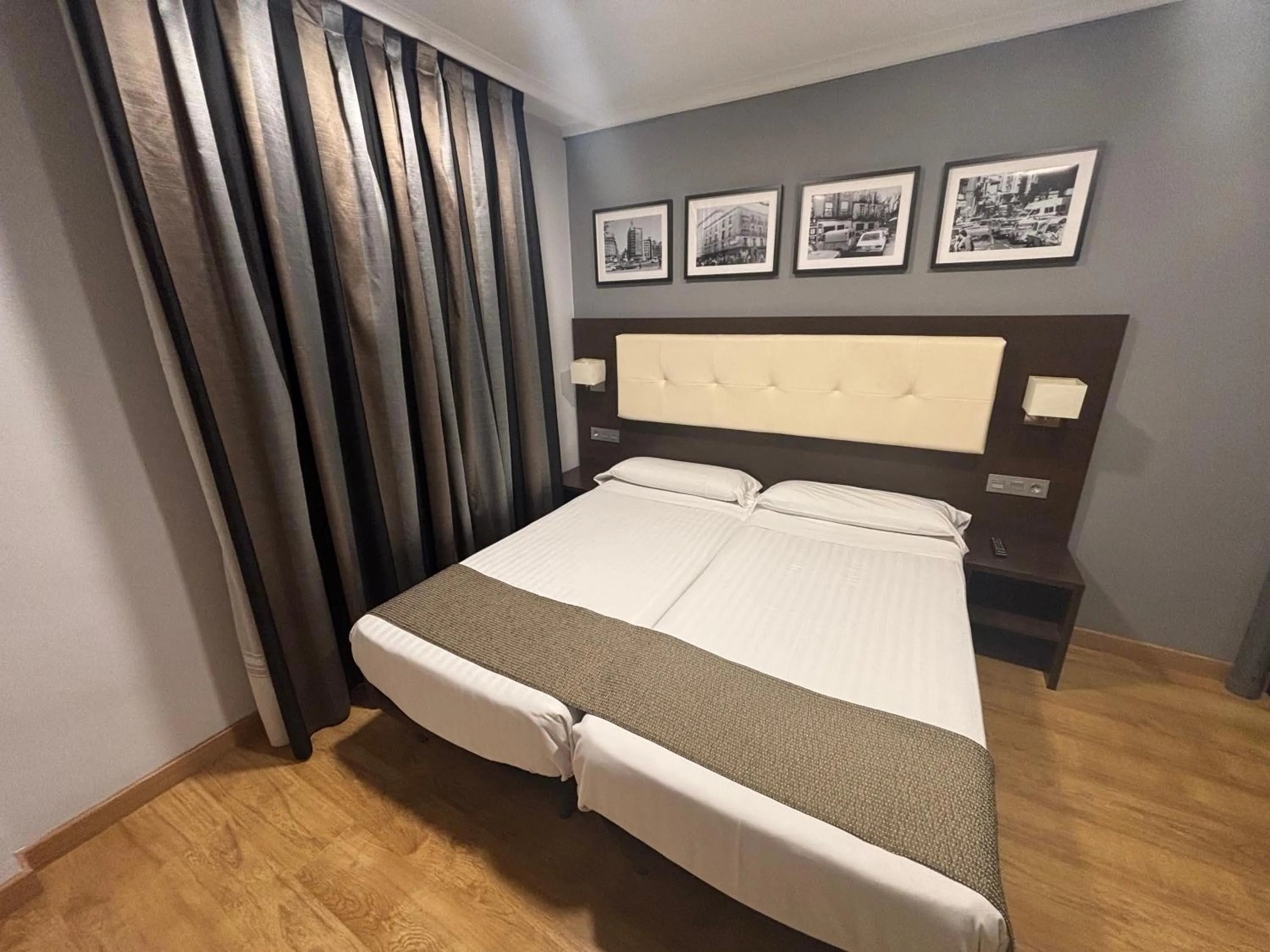 Bed in Apartamentos Boutique Catedral