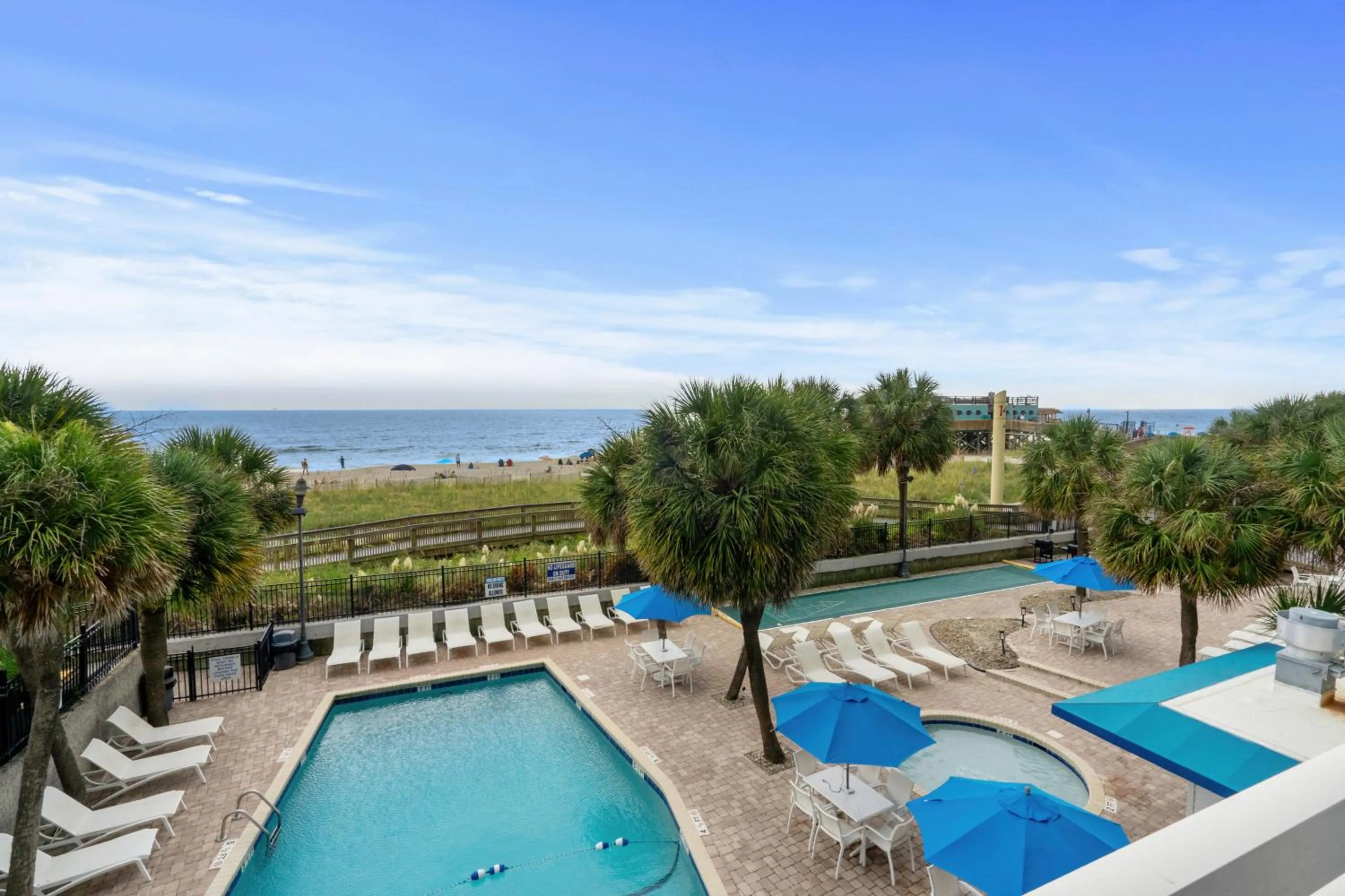 Pool view in Yachtsman Oceanfront Resort