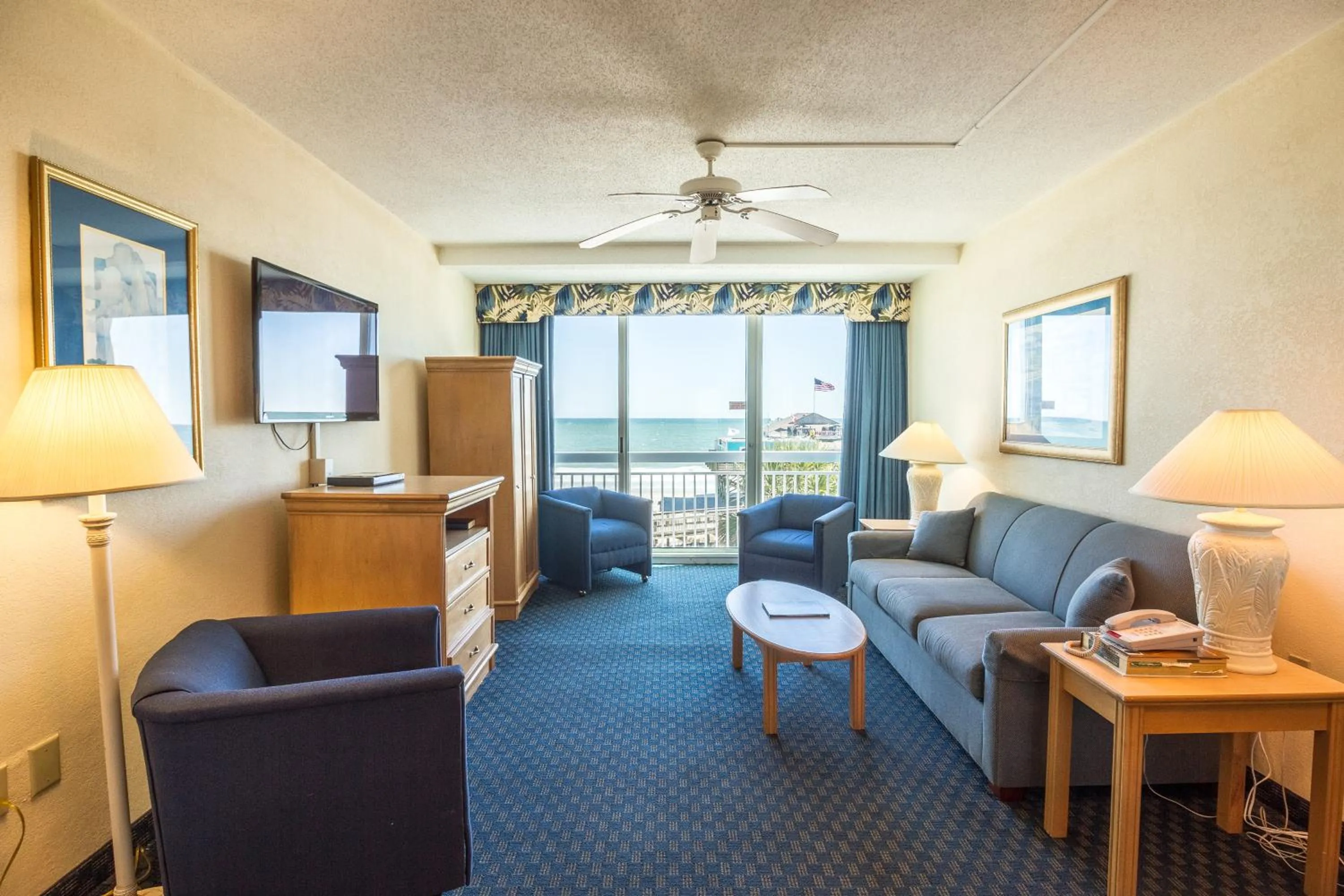 Living room in Yachtsman Oceanfront Resort