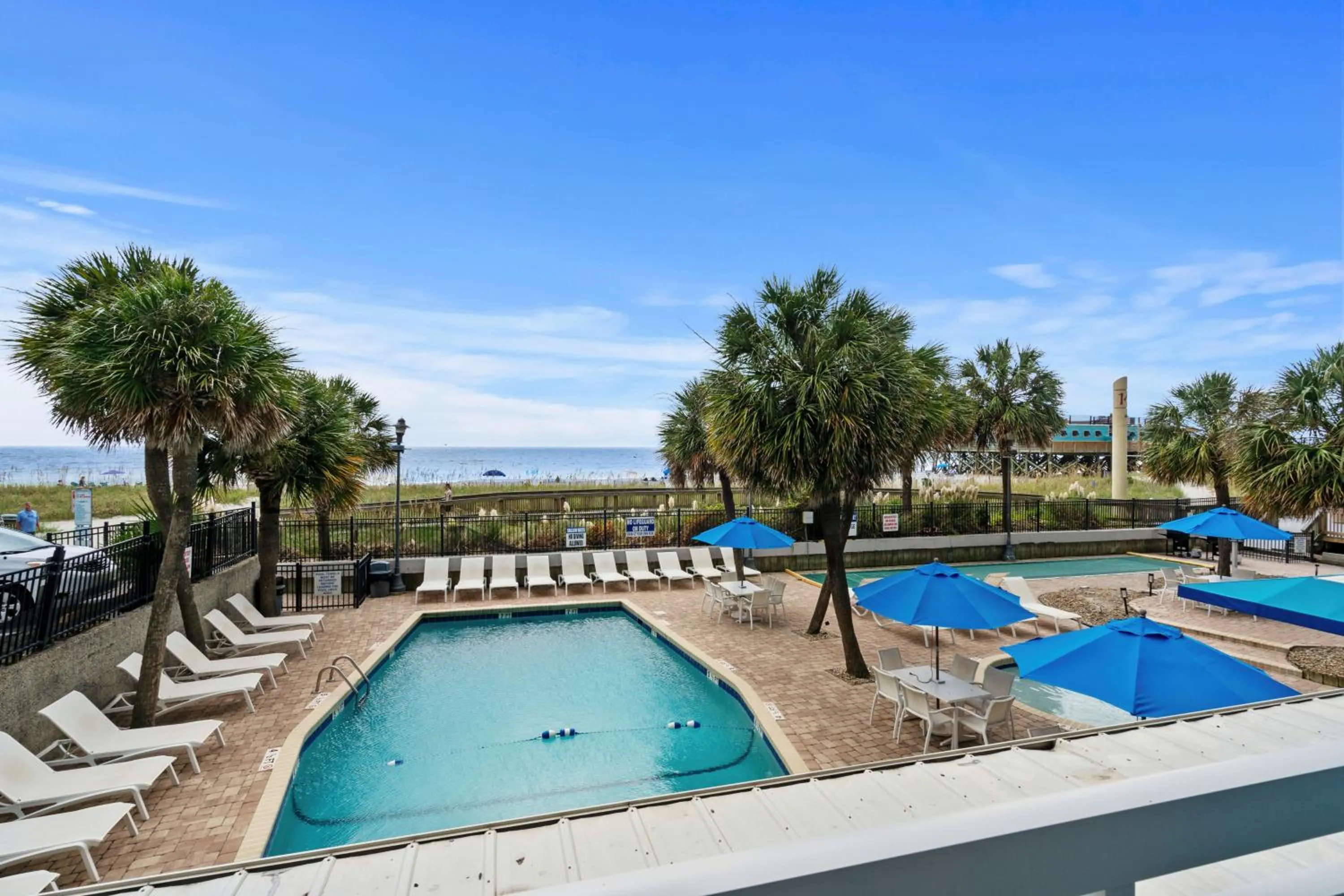 Pool view in Yachtsman Oceanfront Resort