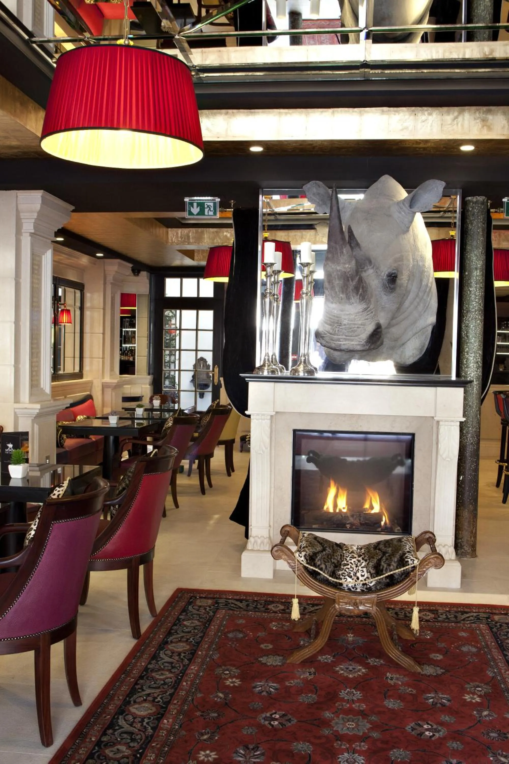 Restaurant/places to eat in Maison Albar- Le Champs-Elysées