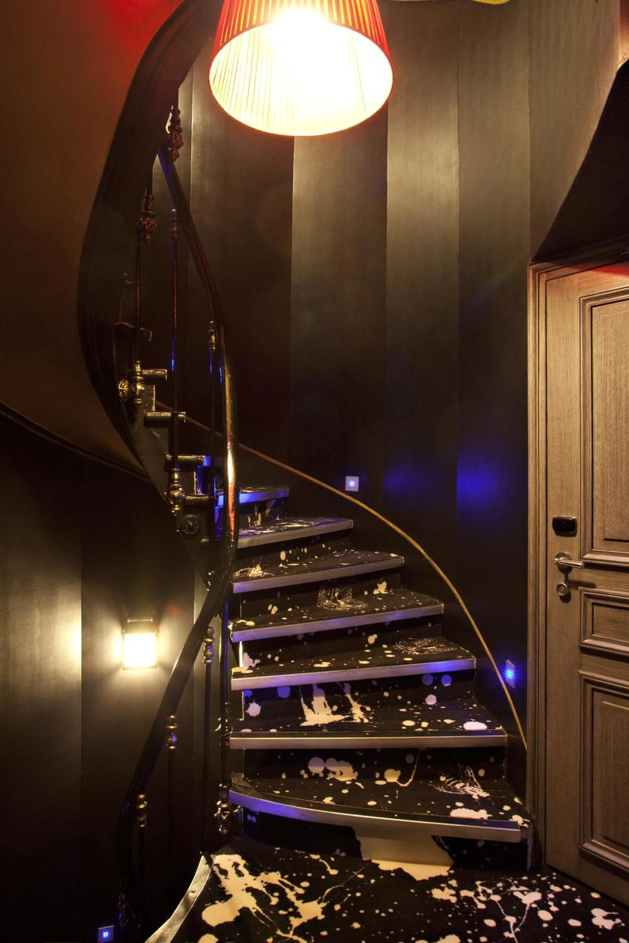 Decorative detail in Maison Albar- Le Champs-Elysées