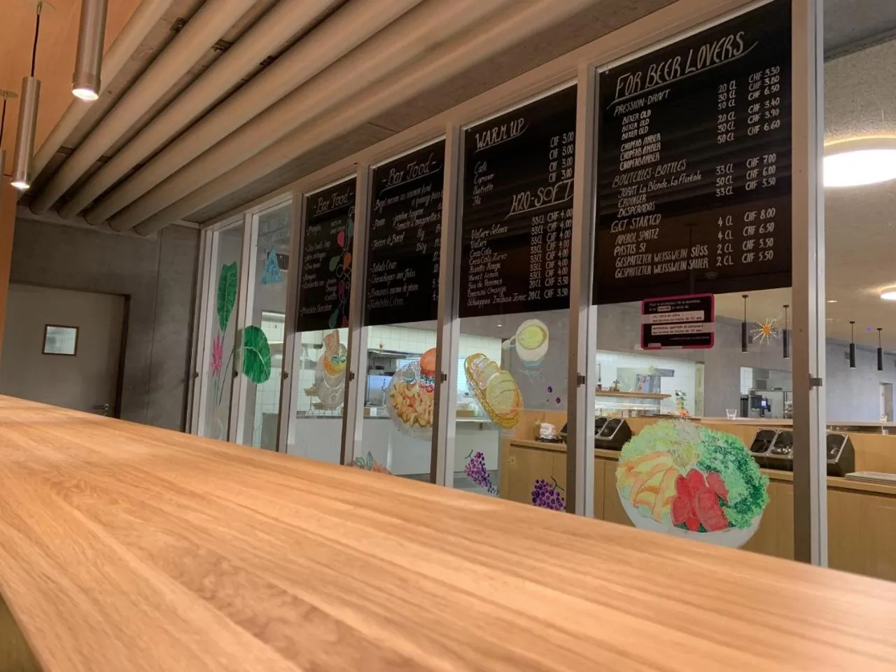 Lounge or bar in Lausanne Youth Hostel Jeunotel