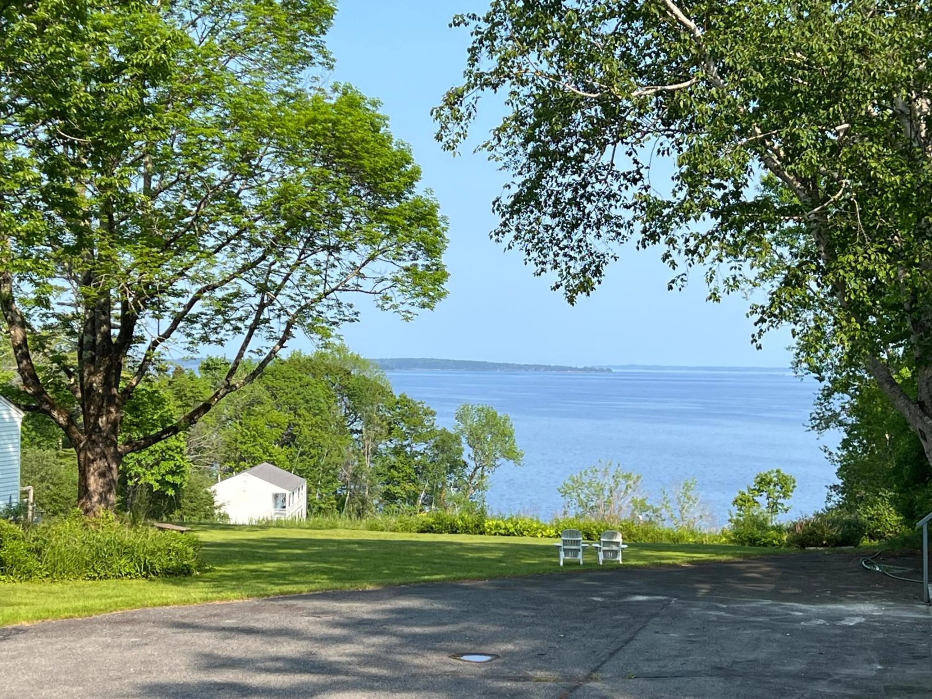 Natural landscape in High Tide Inn on the Ocean, Motel and Cottages