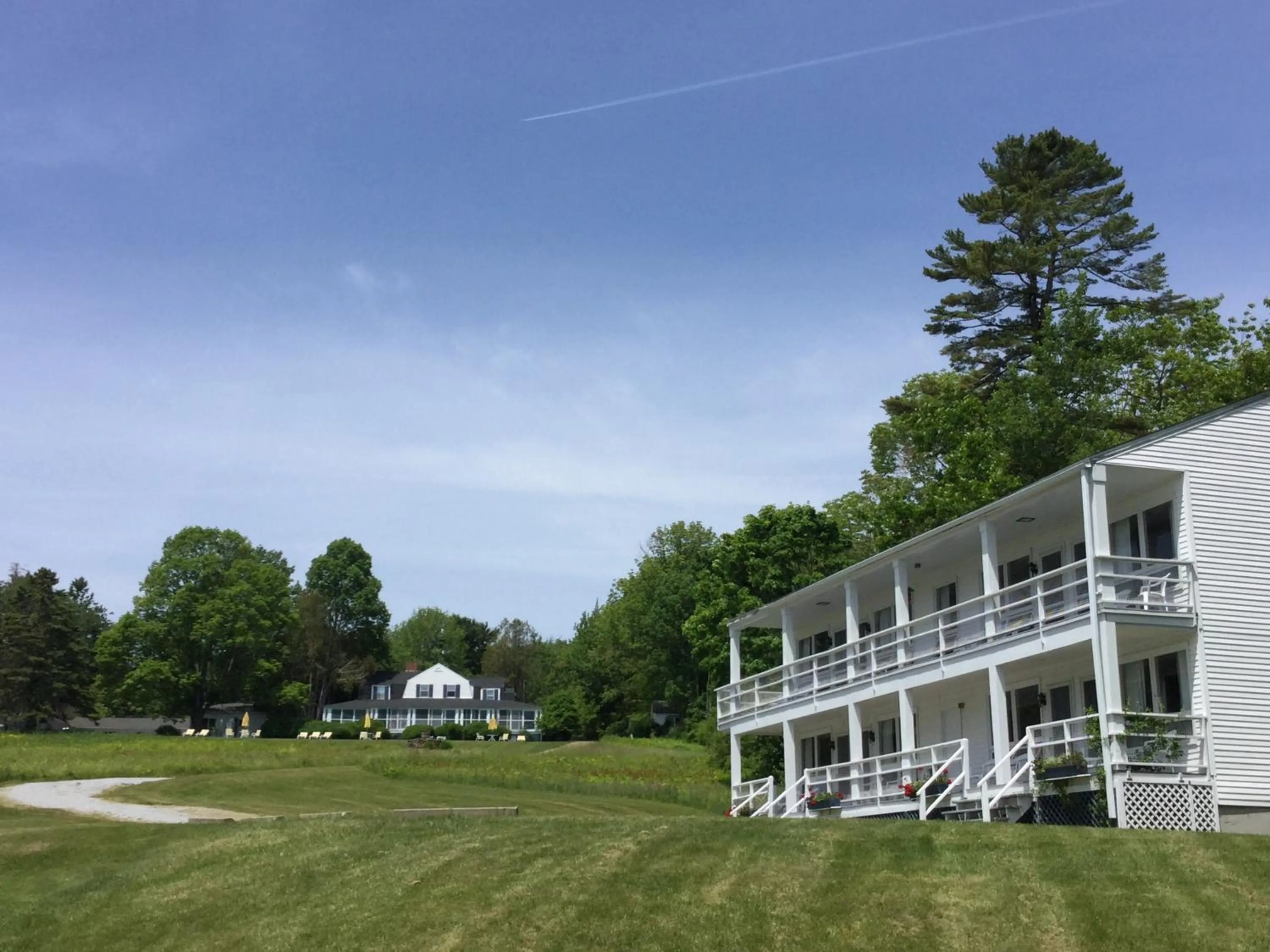 Property building in High Tide Inn on the Ocean, Motel and Cottages