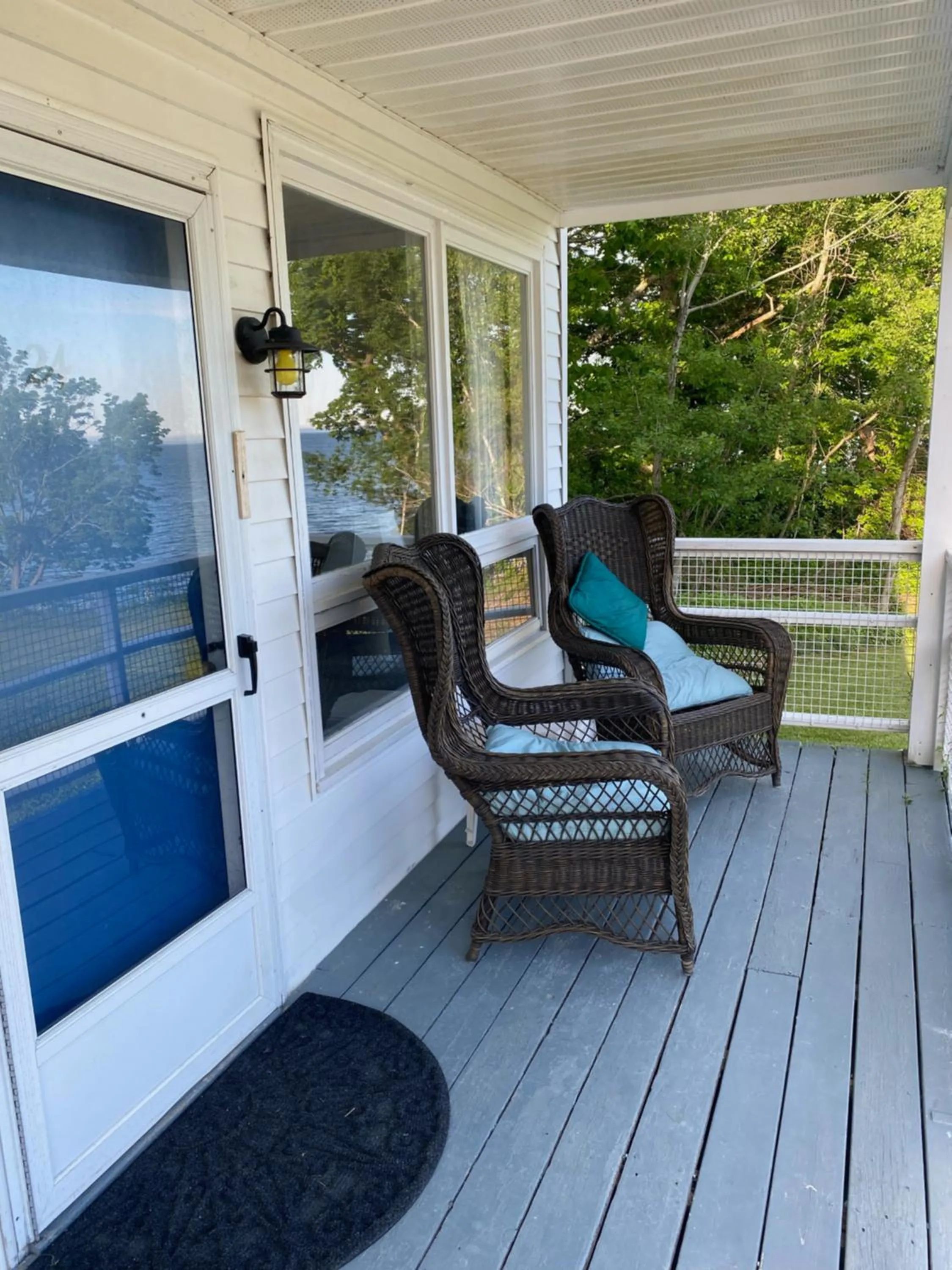 Balcony/Terrace in High Tide Inn on the Ocean, Motel and Cottages