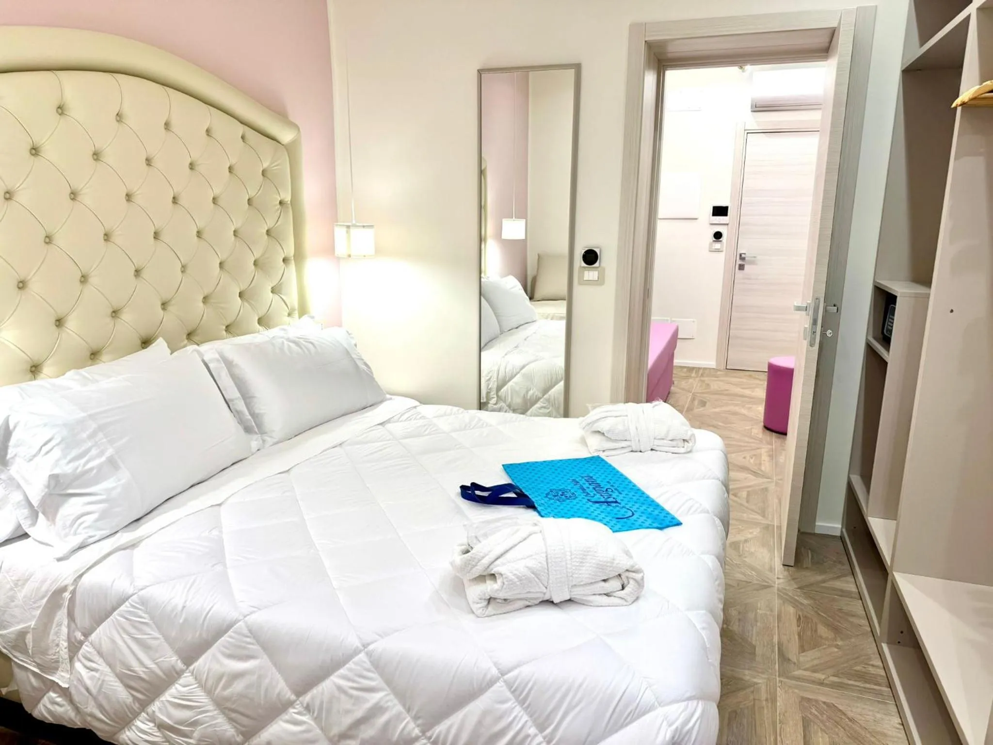 Bed in Hotel Astigiana & Appartamenti