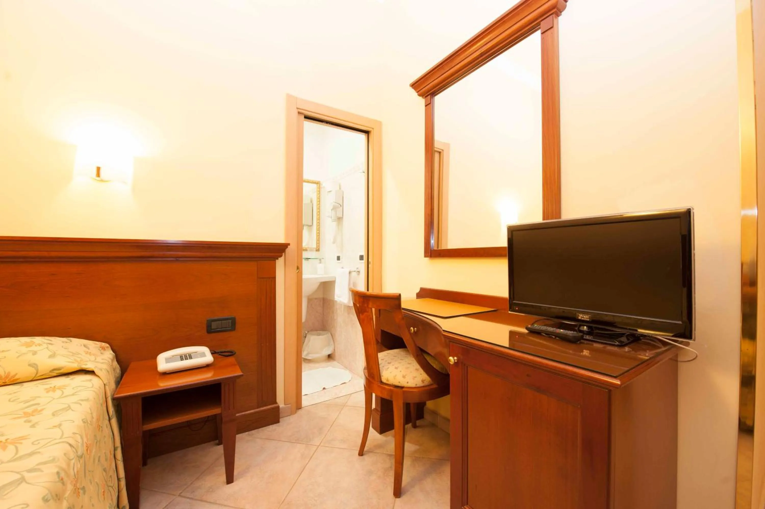 Bed in Hotel Astigiana & Appartamenti