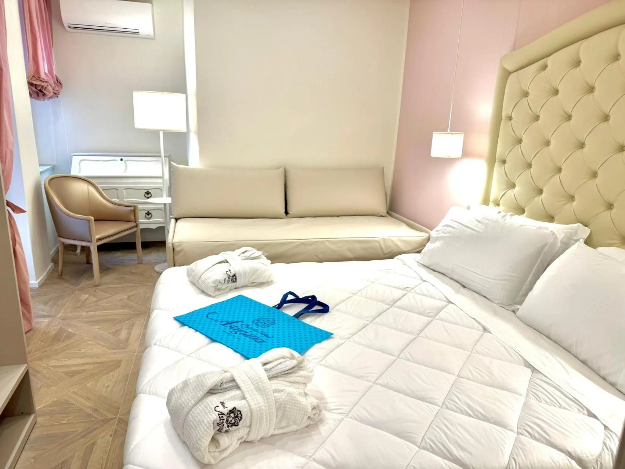 Bed in Hotel Astigiana & Appartamenti