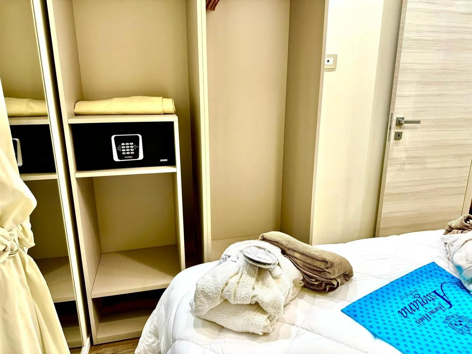 Bed in Hotel Astigiana & Appartamenti