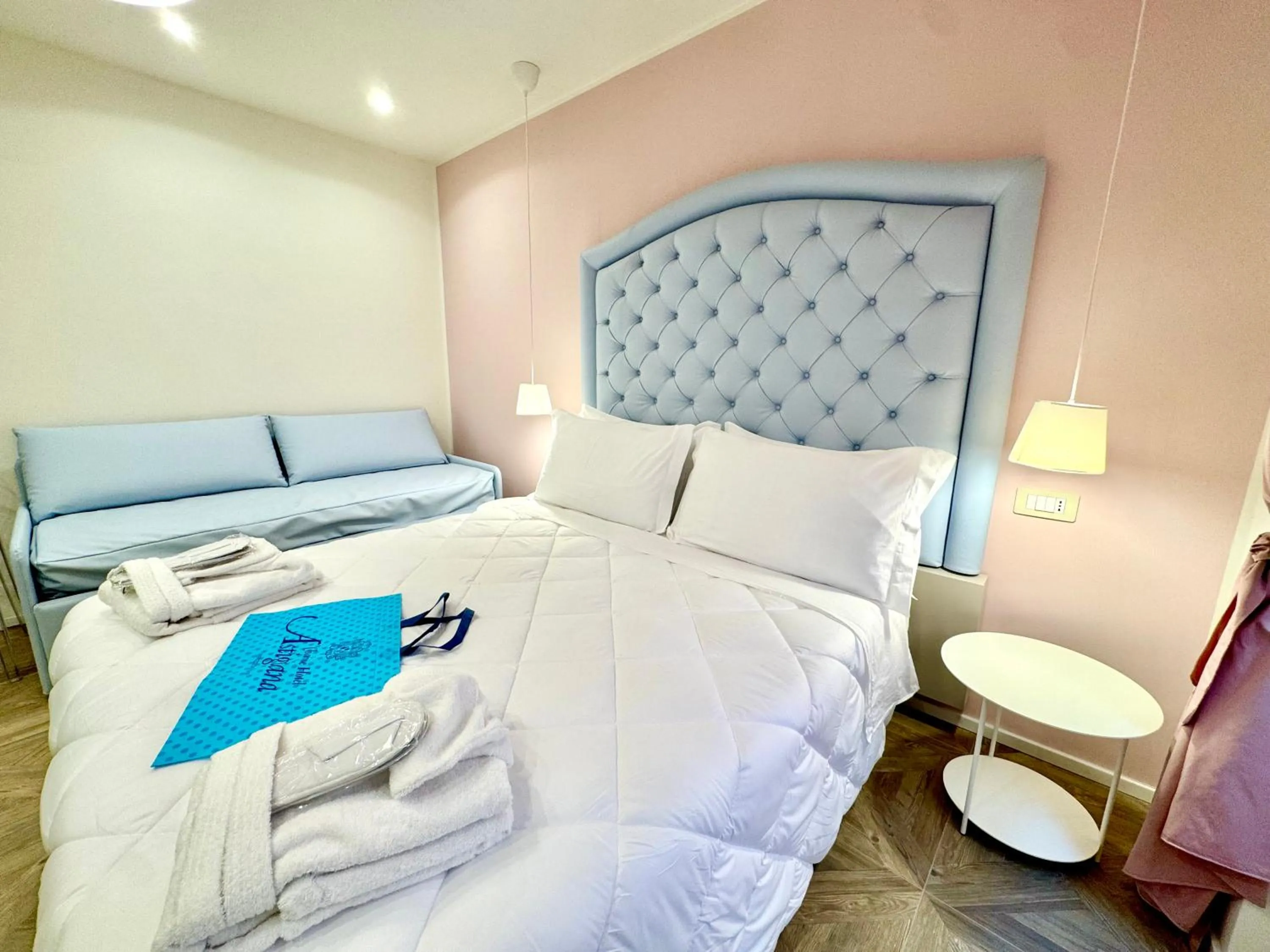 Bed in Hotel Astigiana & Appartamenti