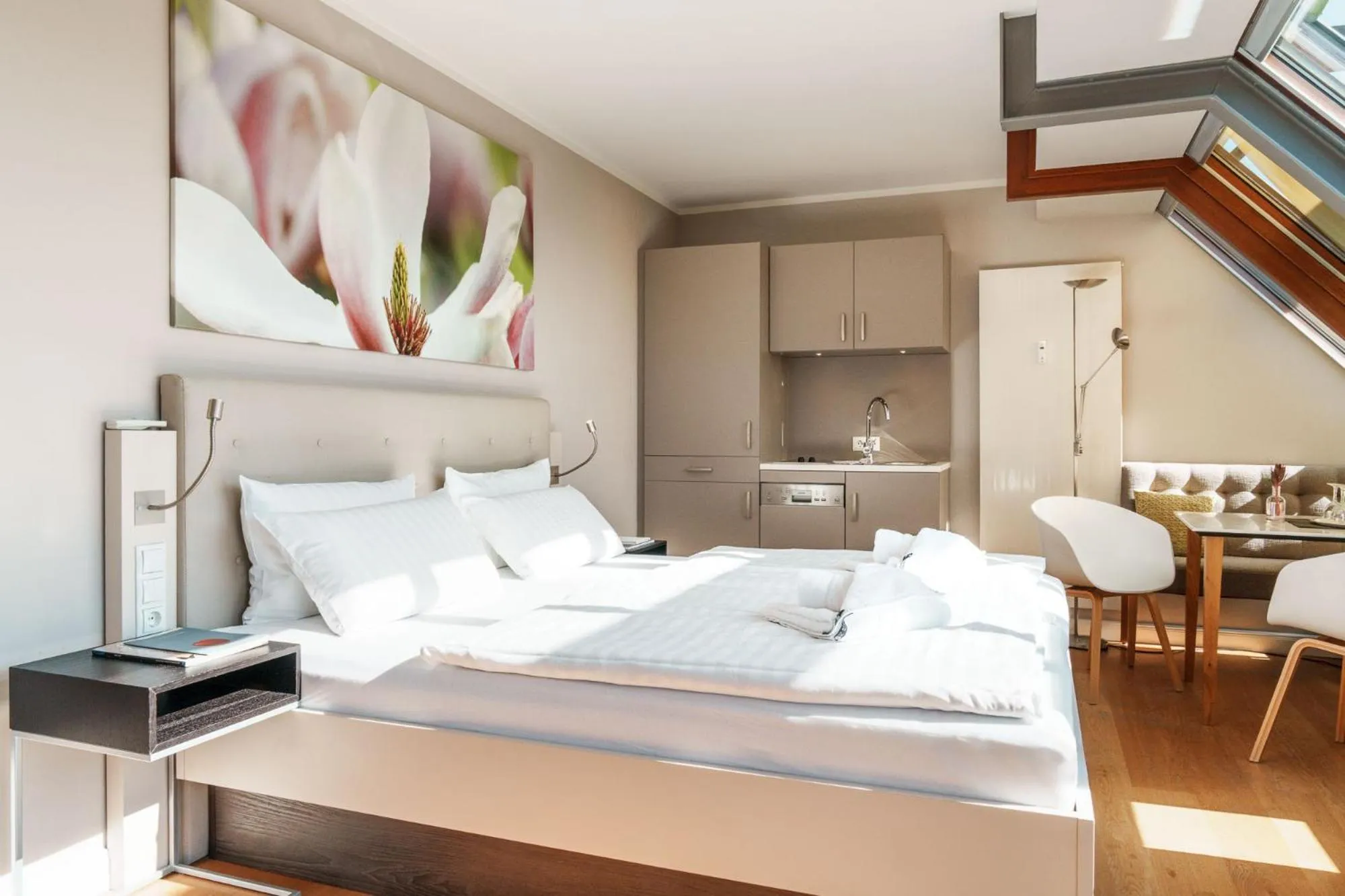 Photo of the whole room, Bed in Hotel Meersinn - Binz