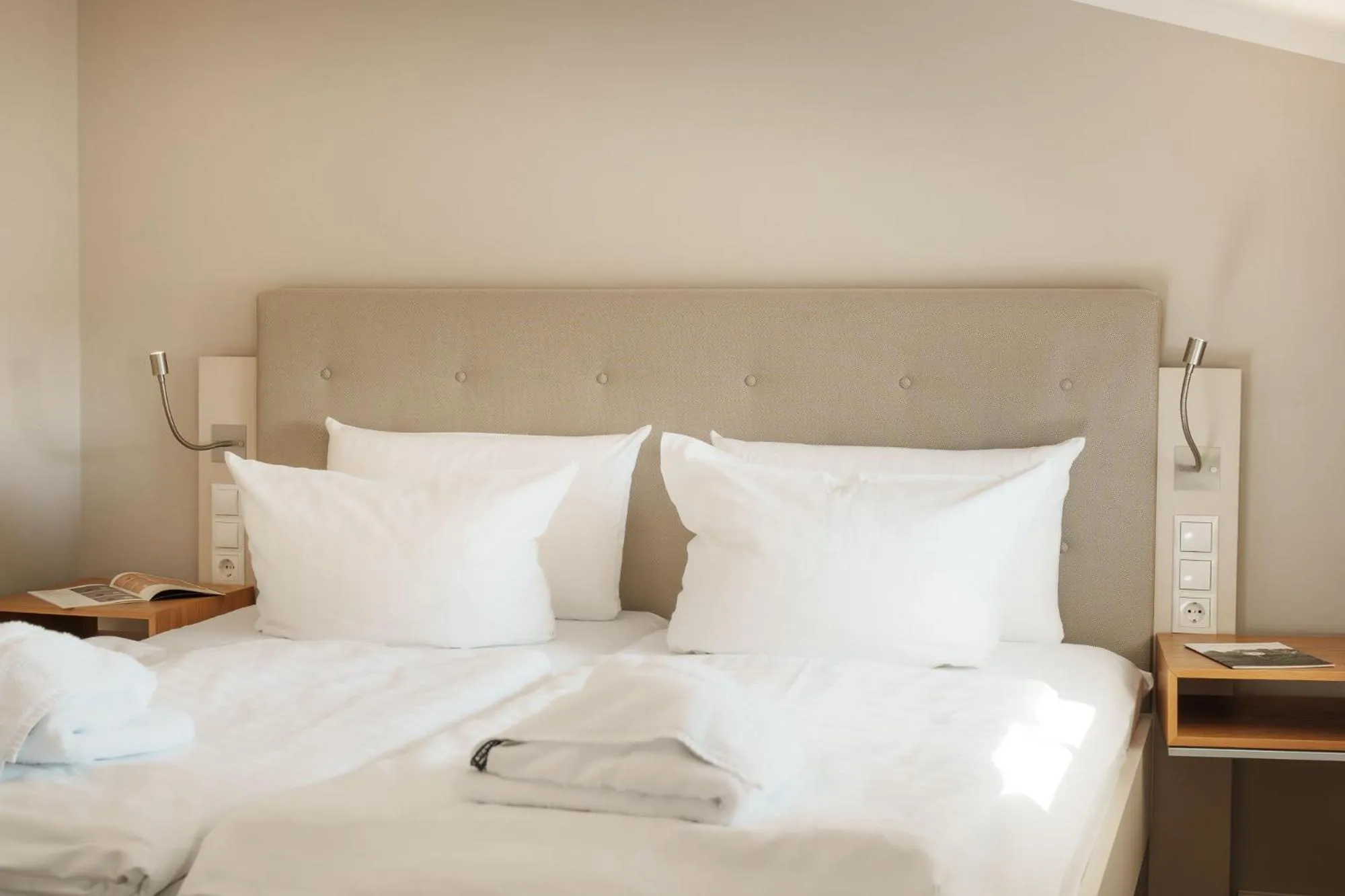 Bedroom, Bed in Hotel Meersinn - Binz