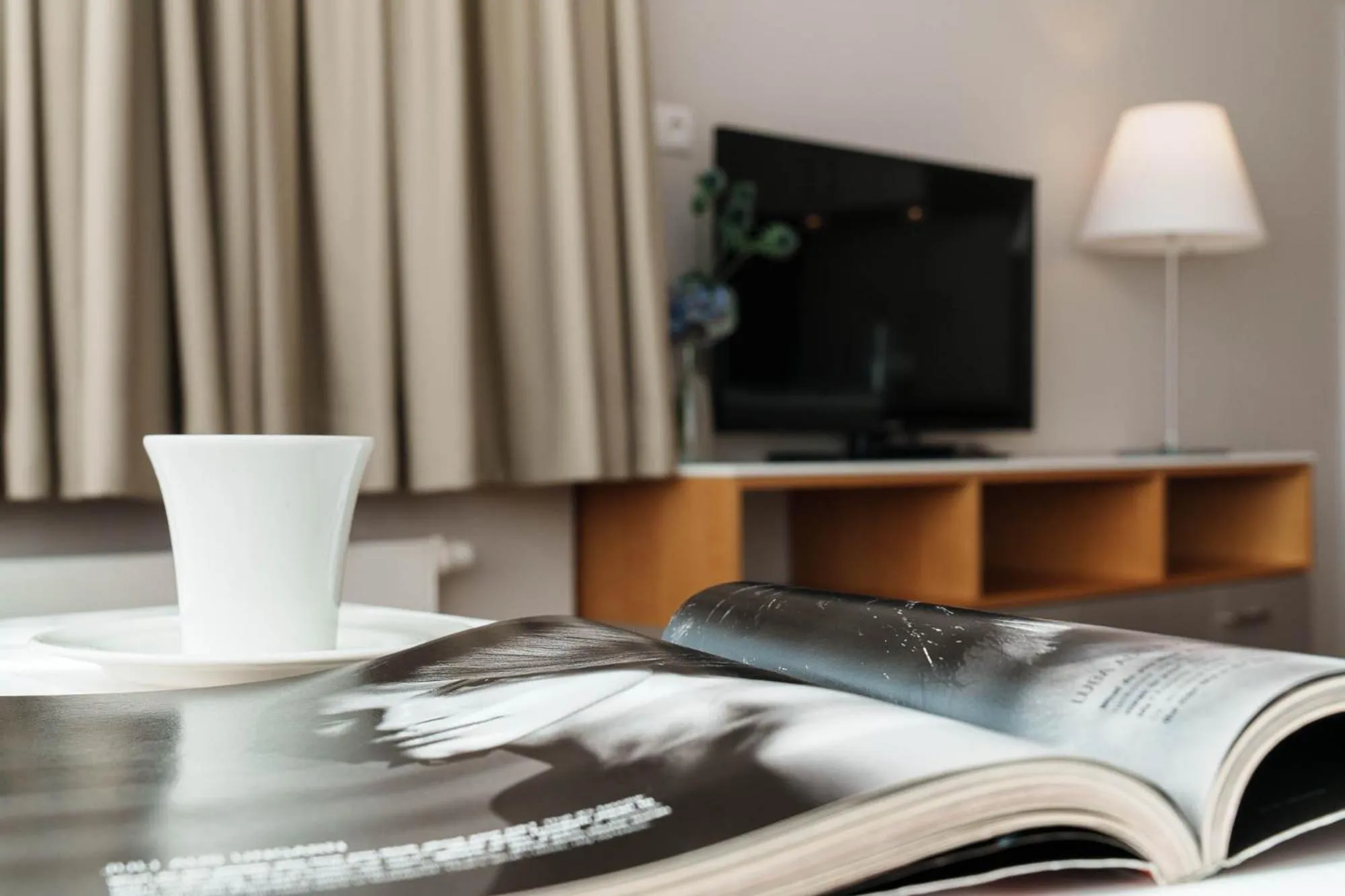 Communal lounge/ TV room in Hotel Meersinn - Binz