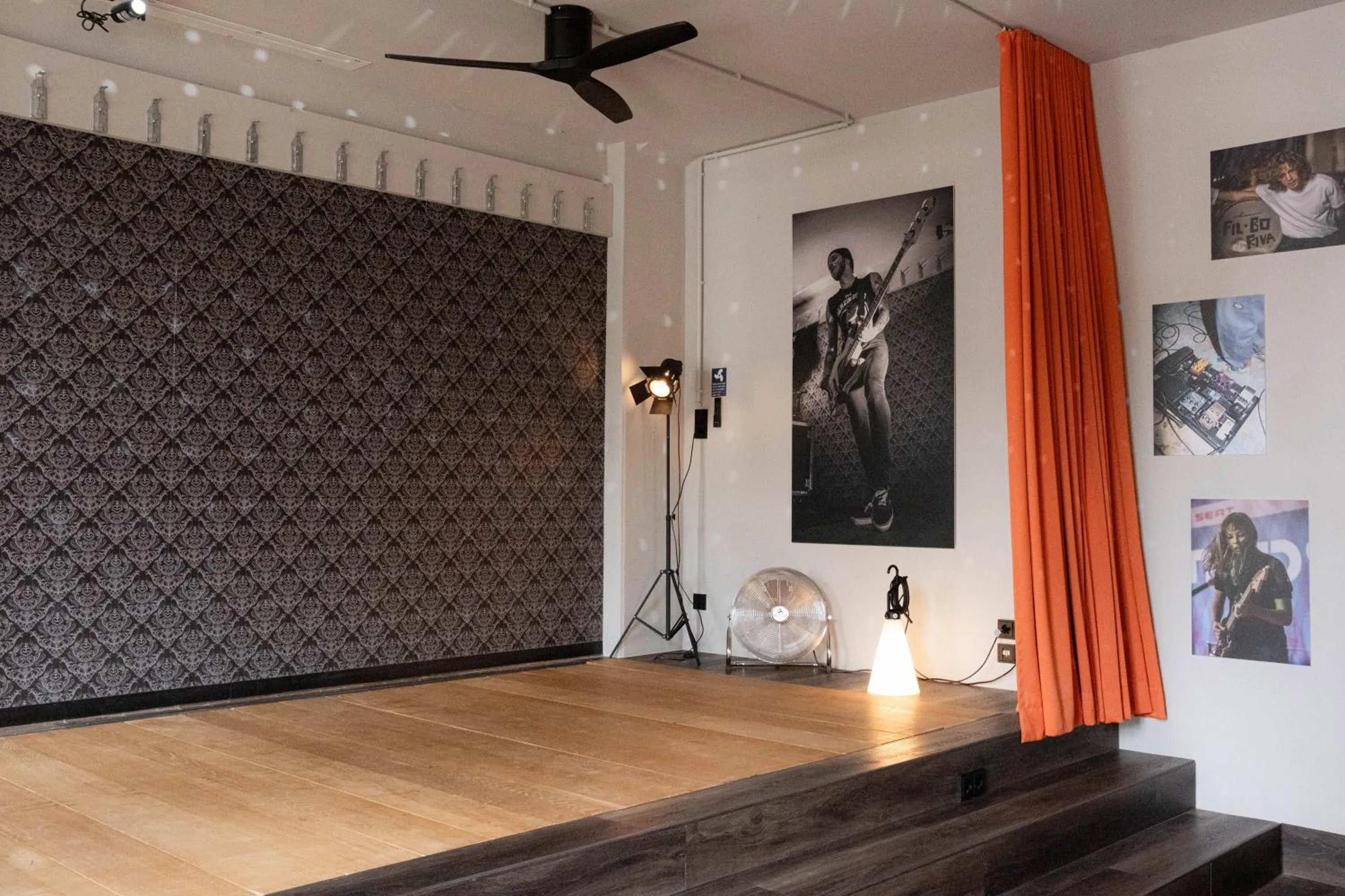 Photo of the whole room in Superbude Hamburg St Pauli