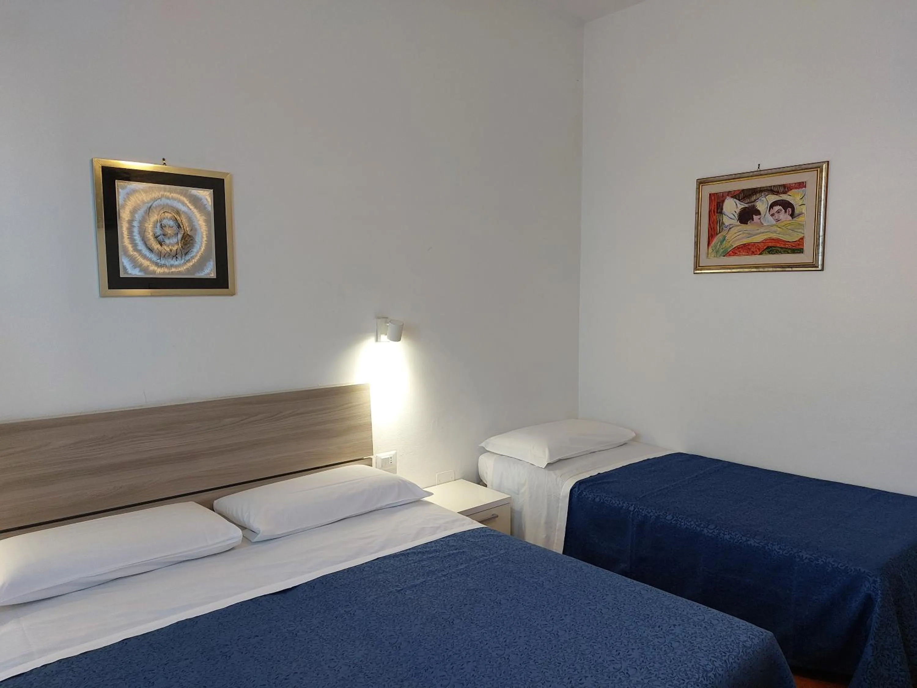 Photo of the whole room, Bed in B&B SoleLuna