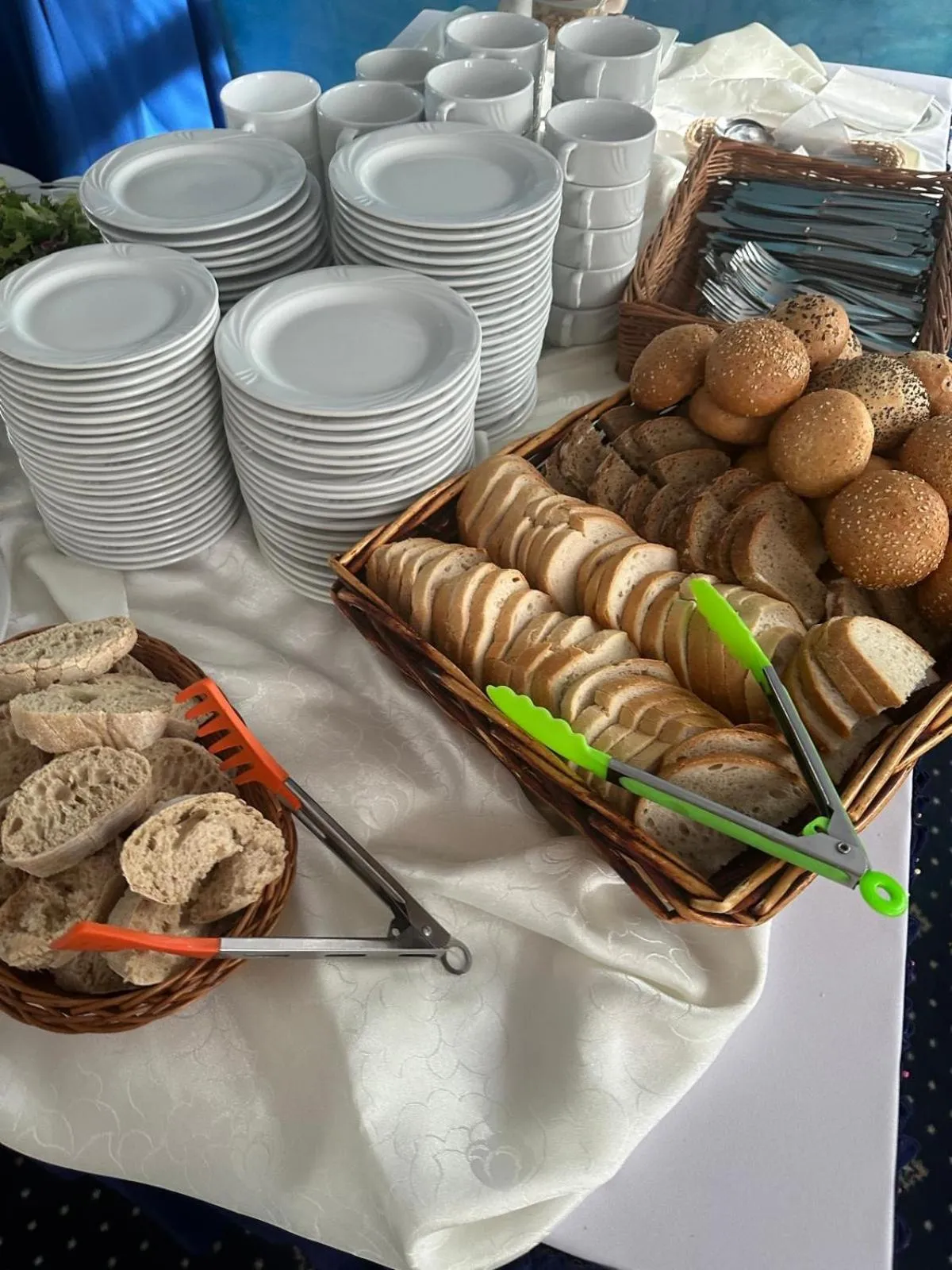 Buffet breakfast in Hotel Nidzki