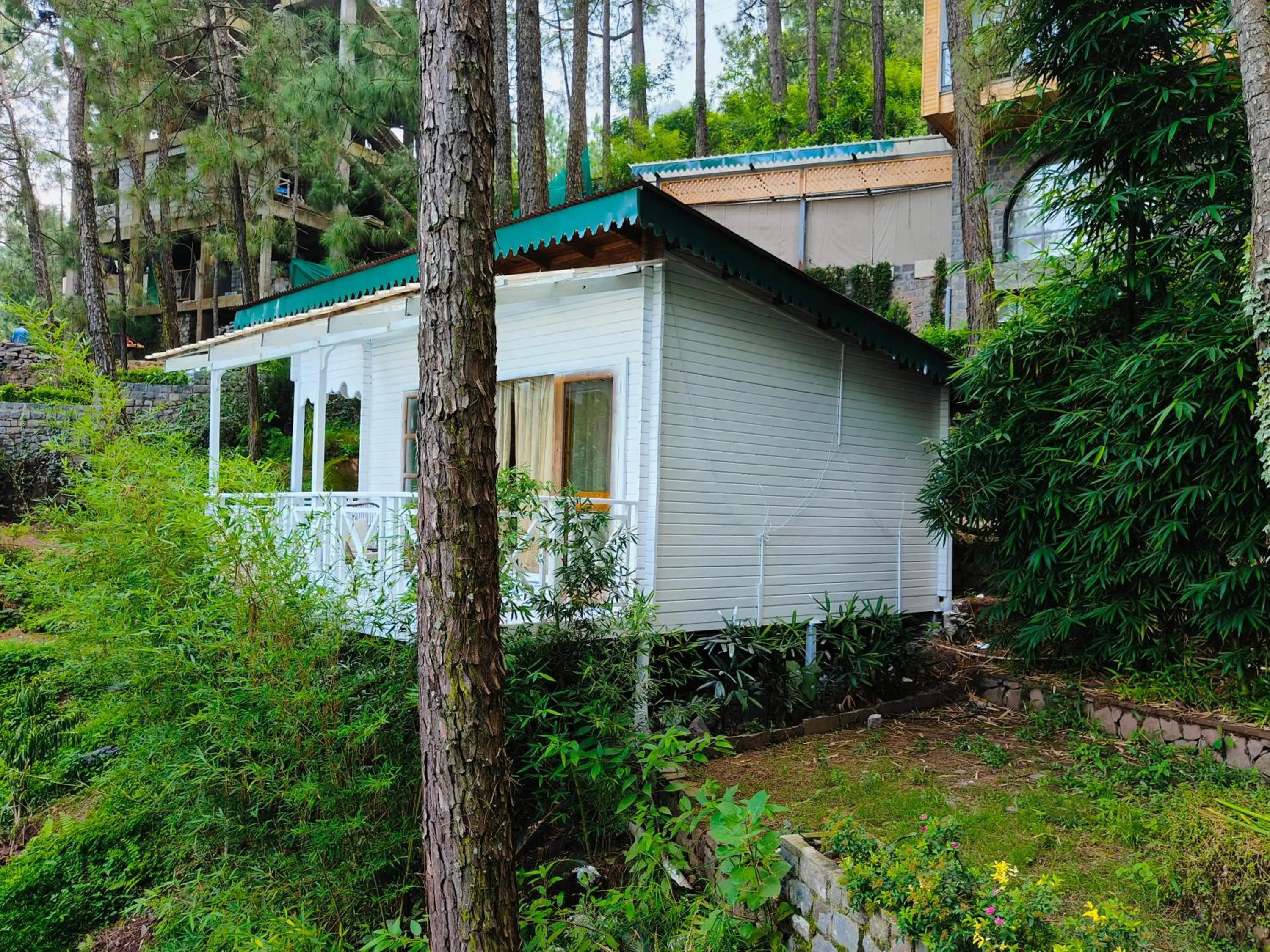 Bedroom in Kasauli Hills Resort