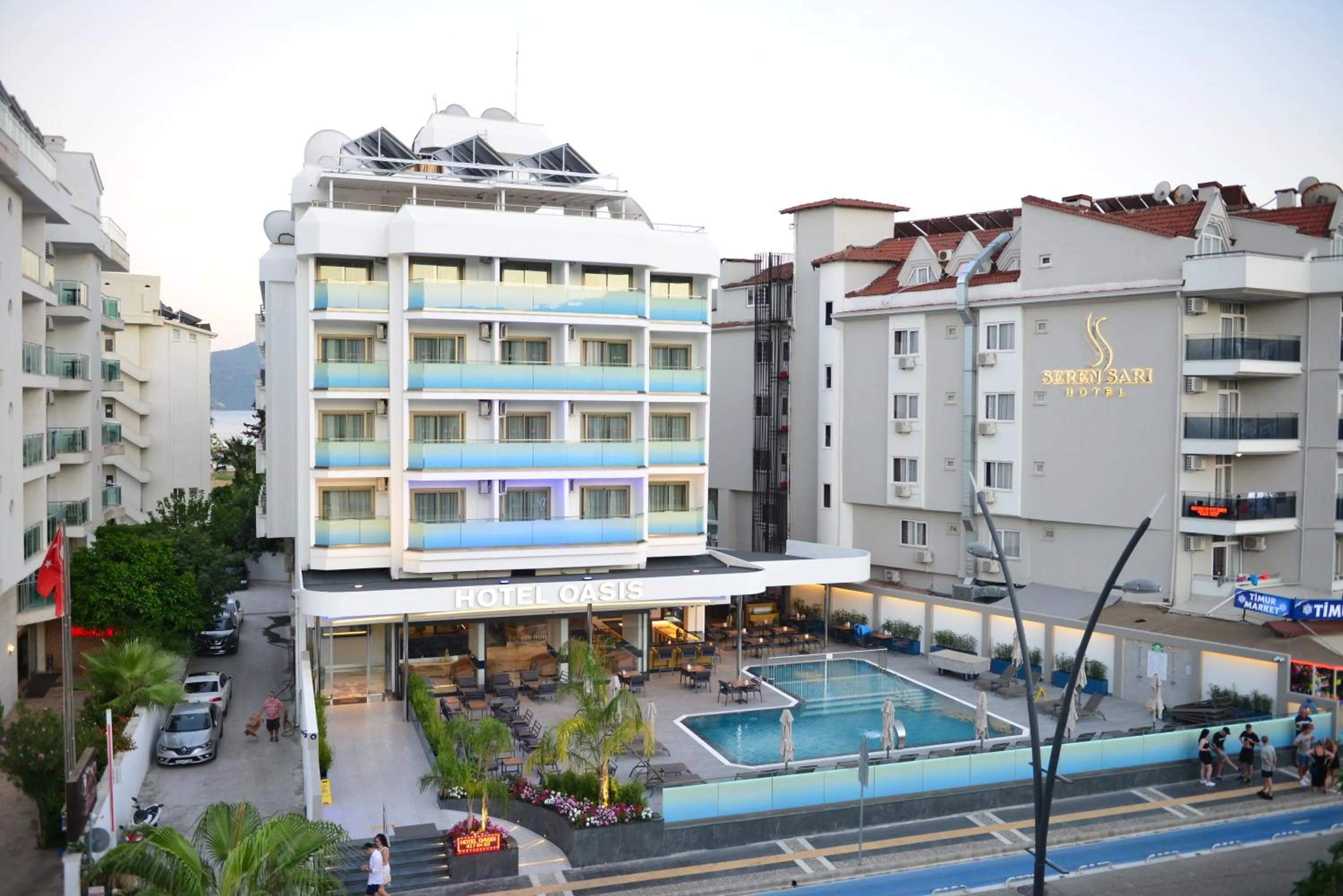 Swimming pool in Oasis Hotel