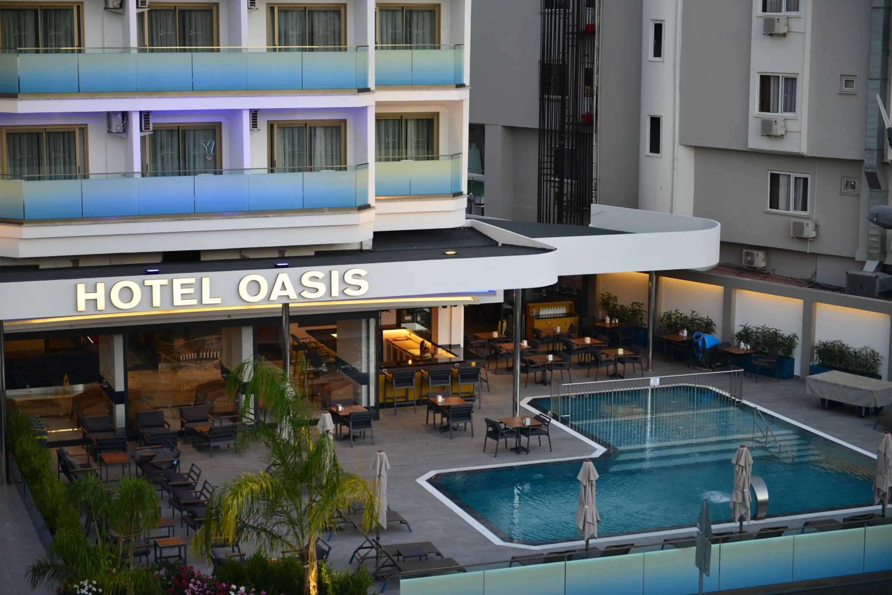 Oasis Hotel