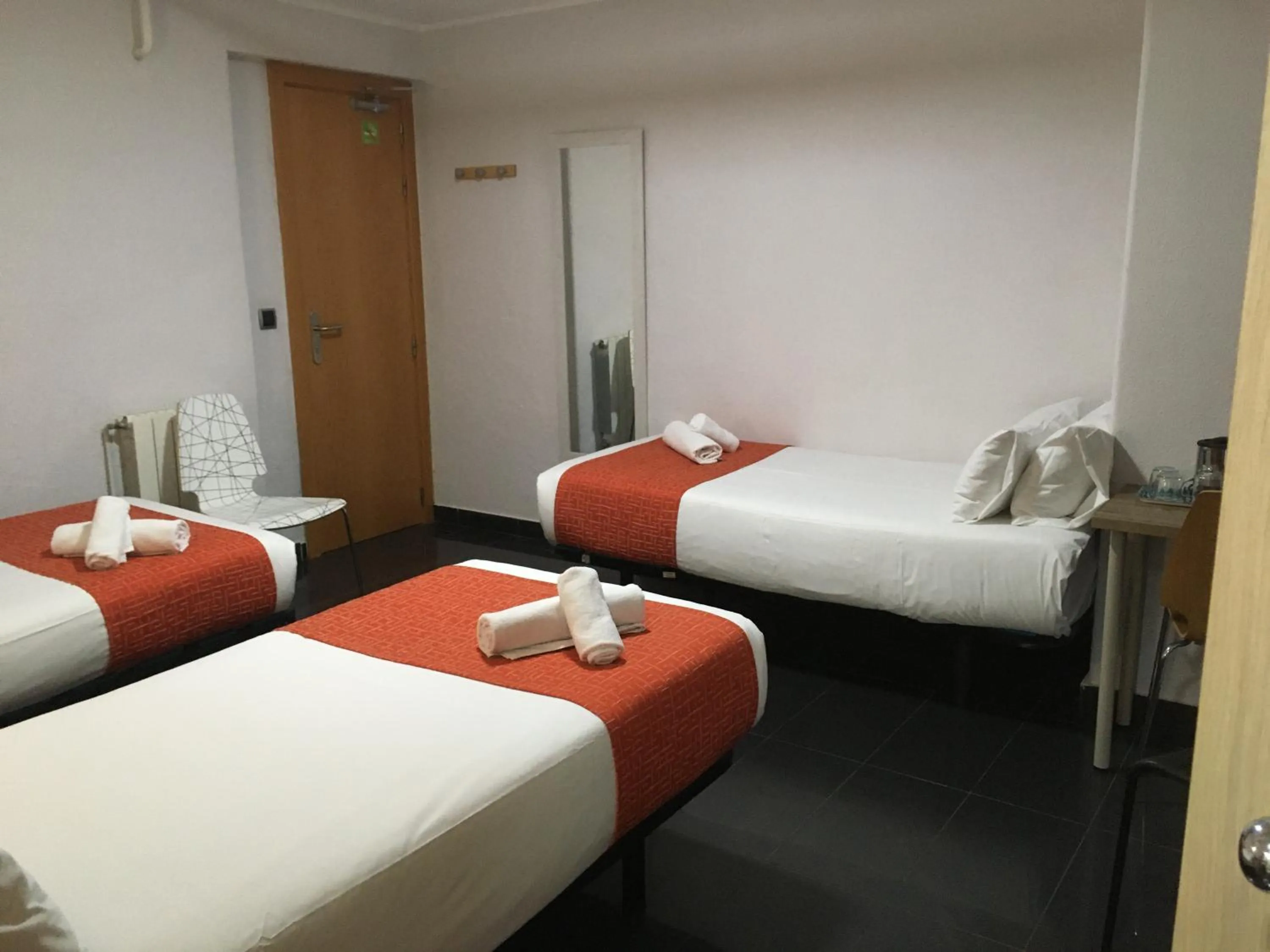 Photo of the whole room, Bed in Hostal Levante Barcelona