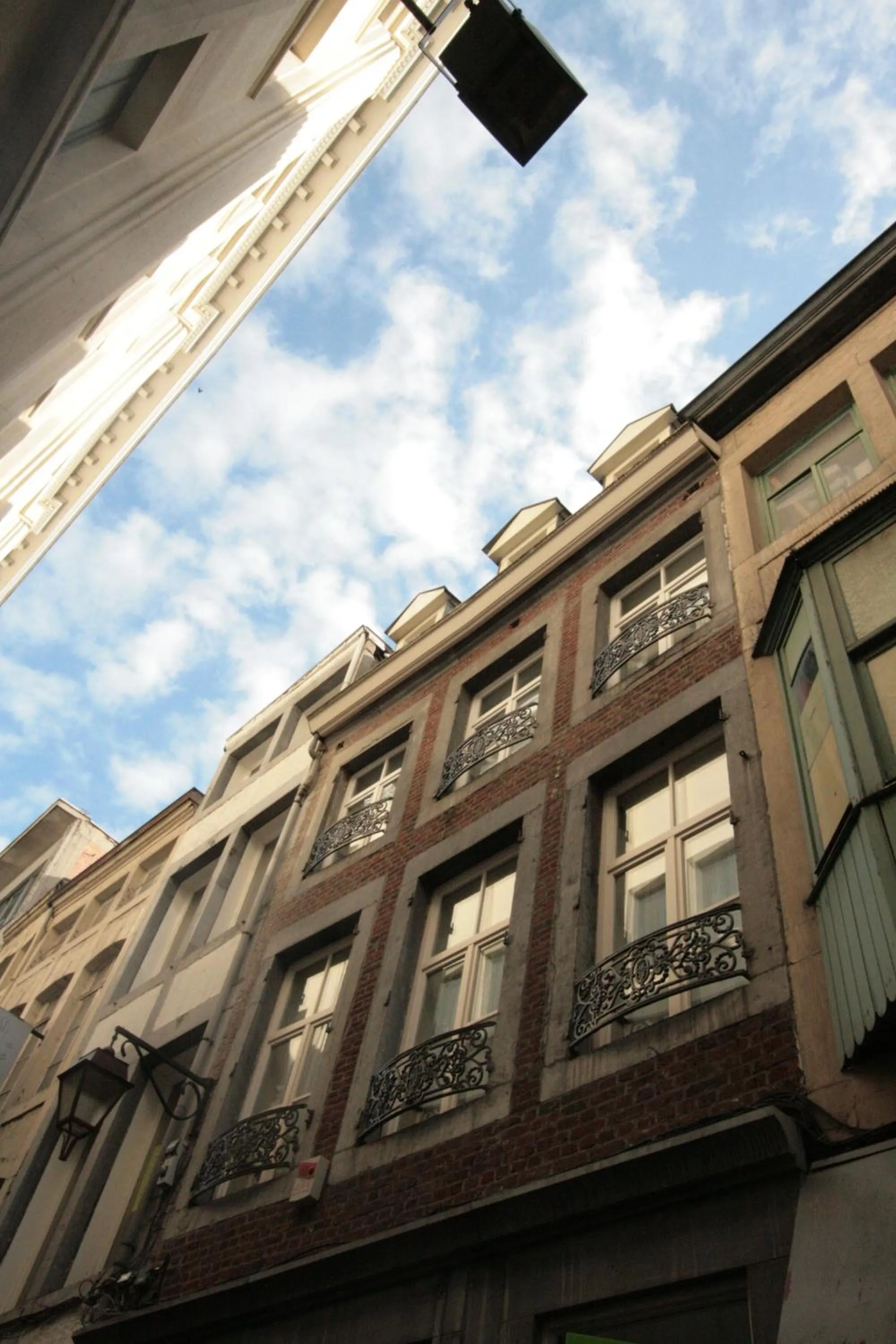 Property building in Amosa Liège City Centre Apart Gerardrie 17