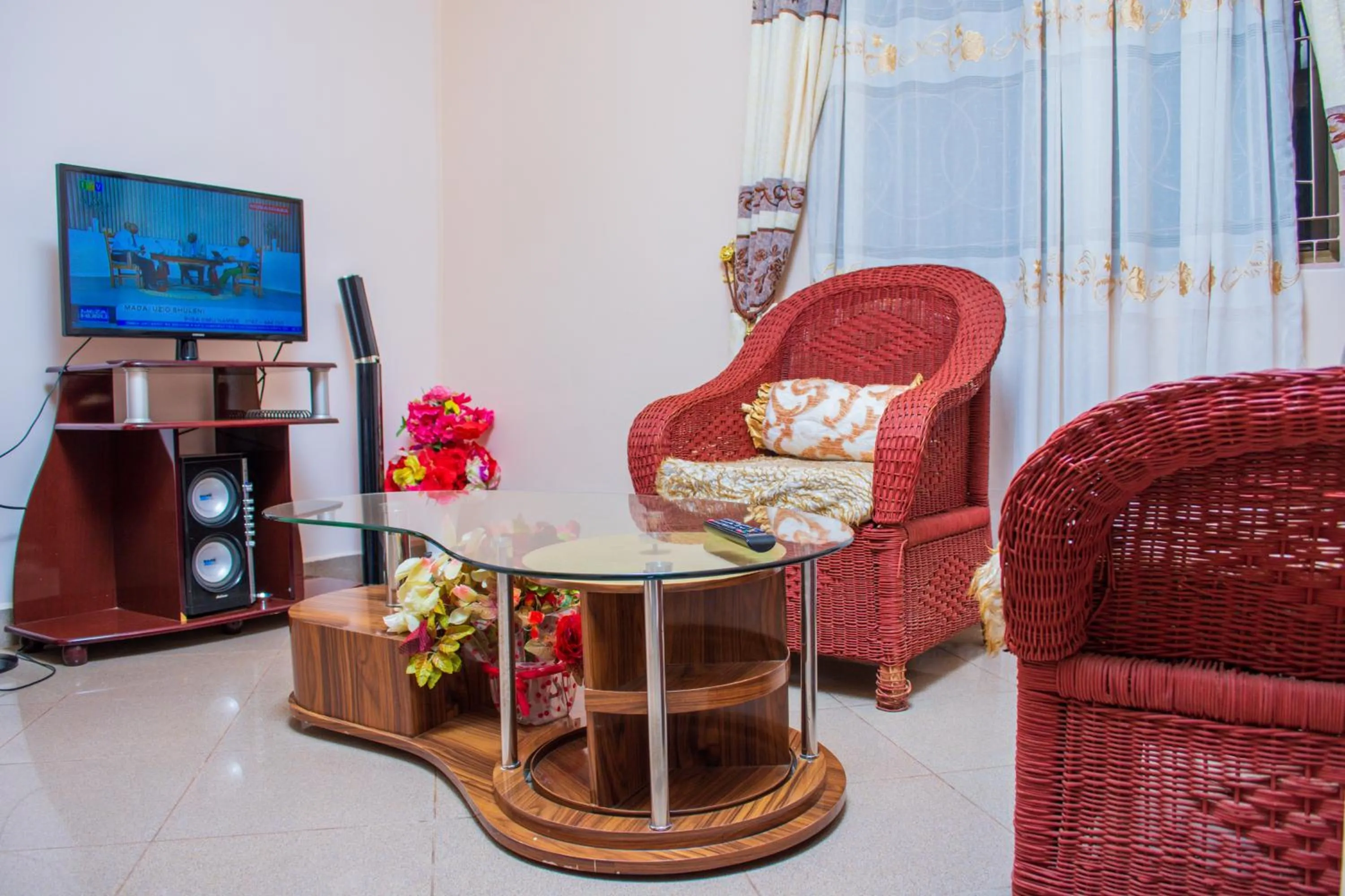 Seating area in Mzunguu Safari Lodge