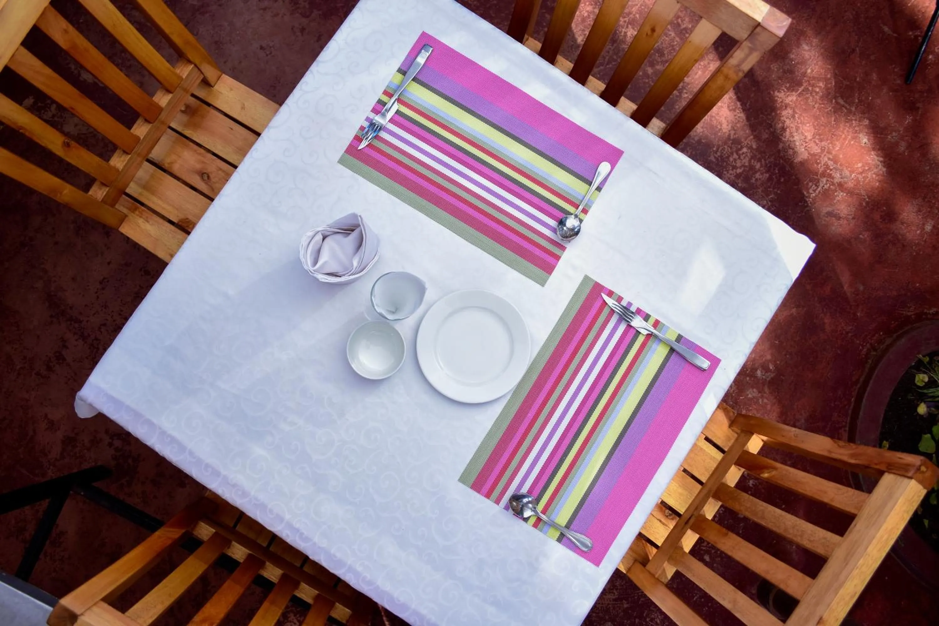 Restaurant/places to eat in Mzunguu Safari Lodge