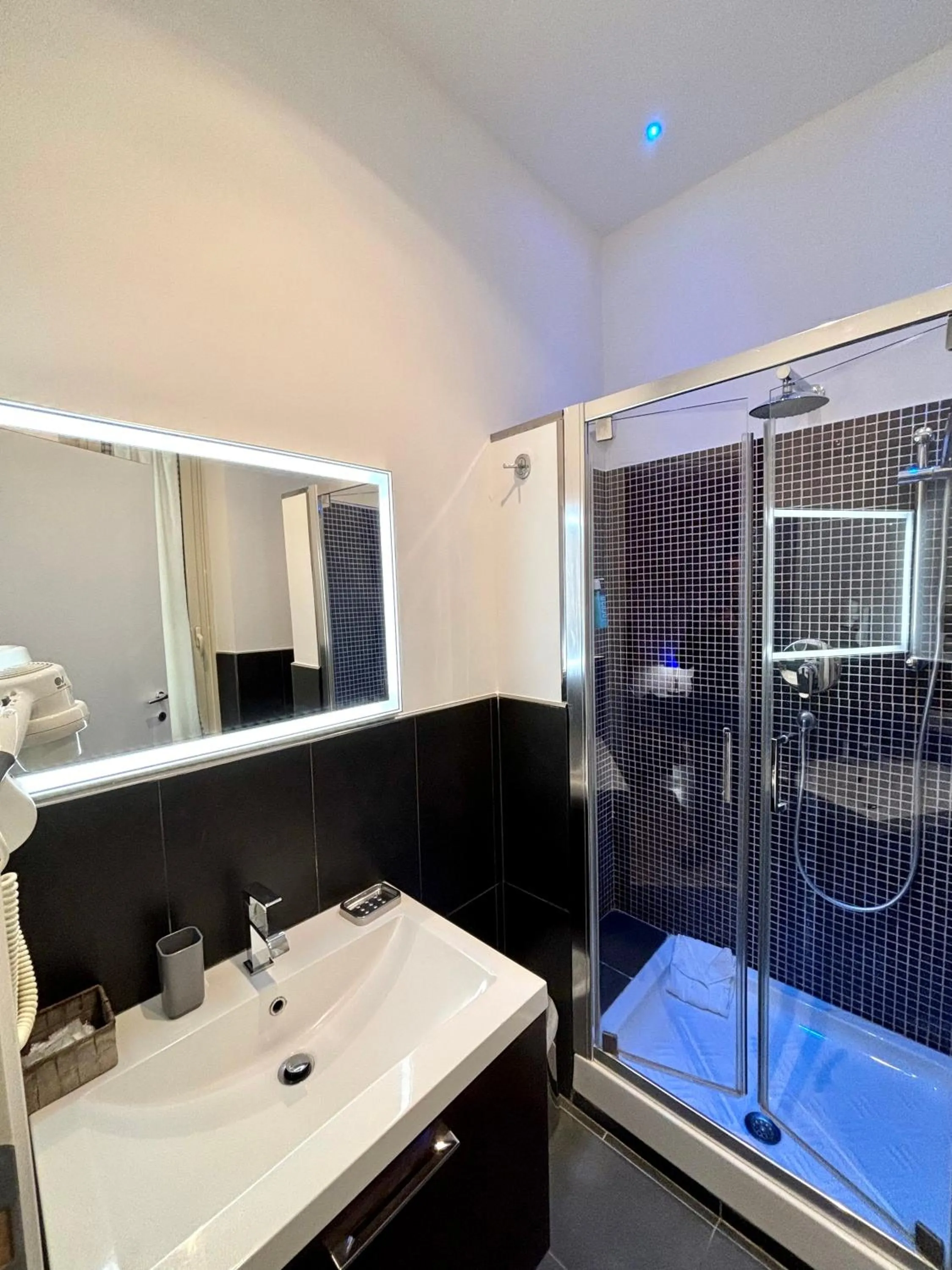 Chroma Italy - Chroma Tessera