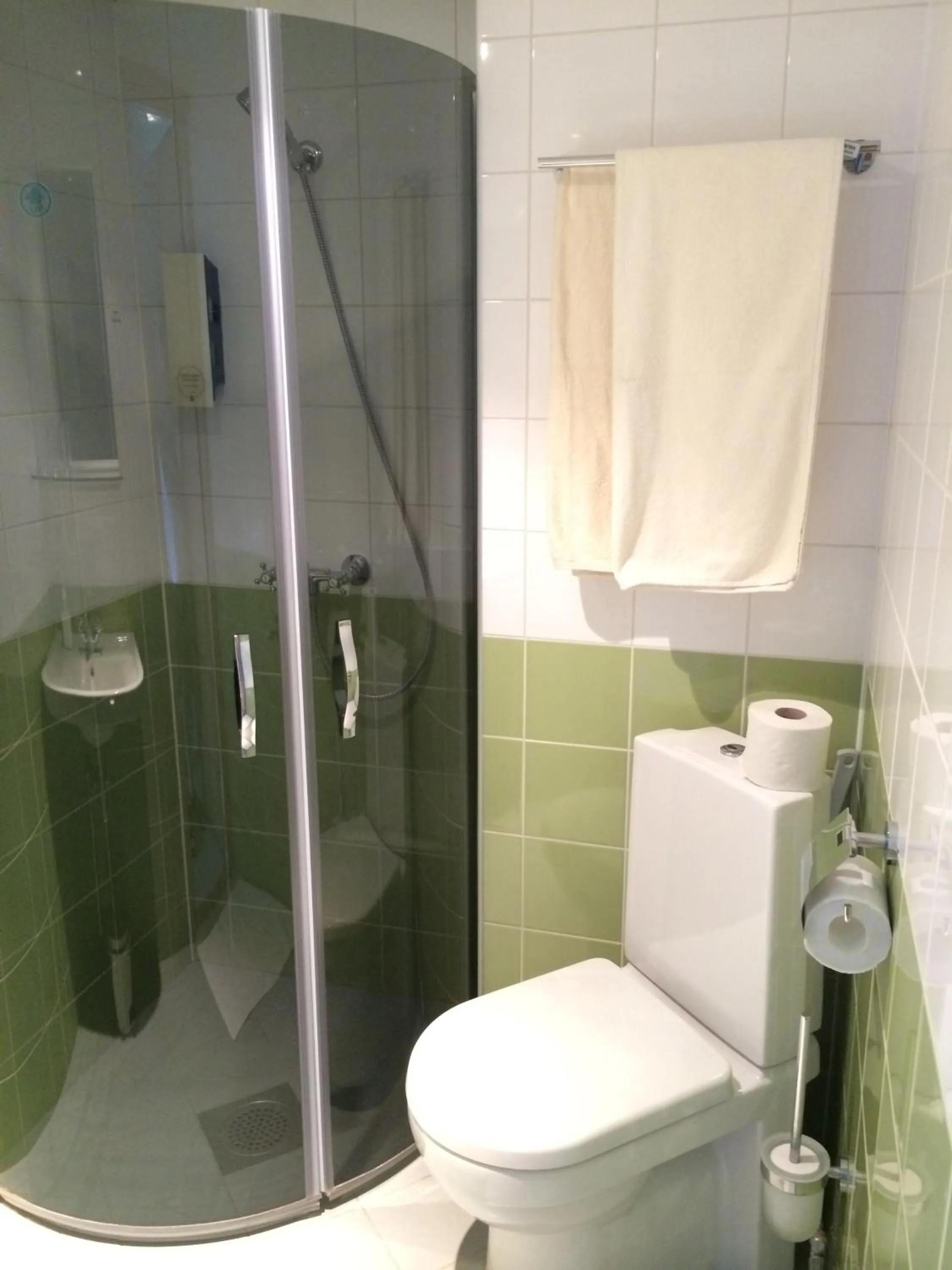 Bathroom in Hotell Räpina