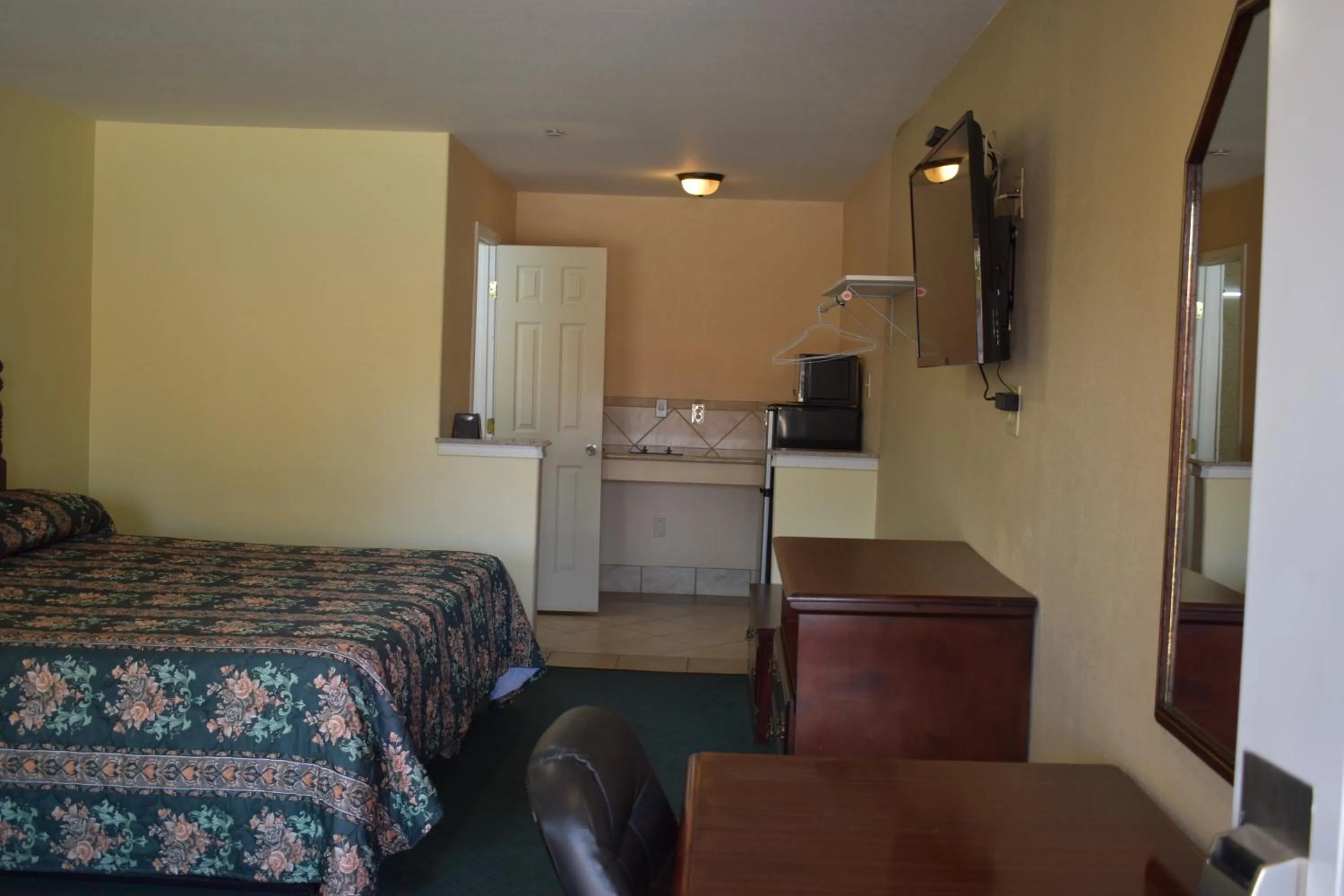 Bed in Residents Suites Liberty