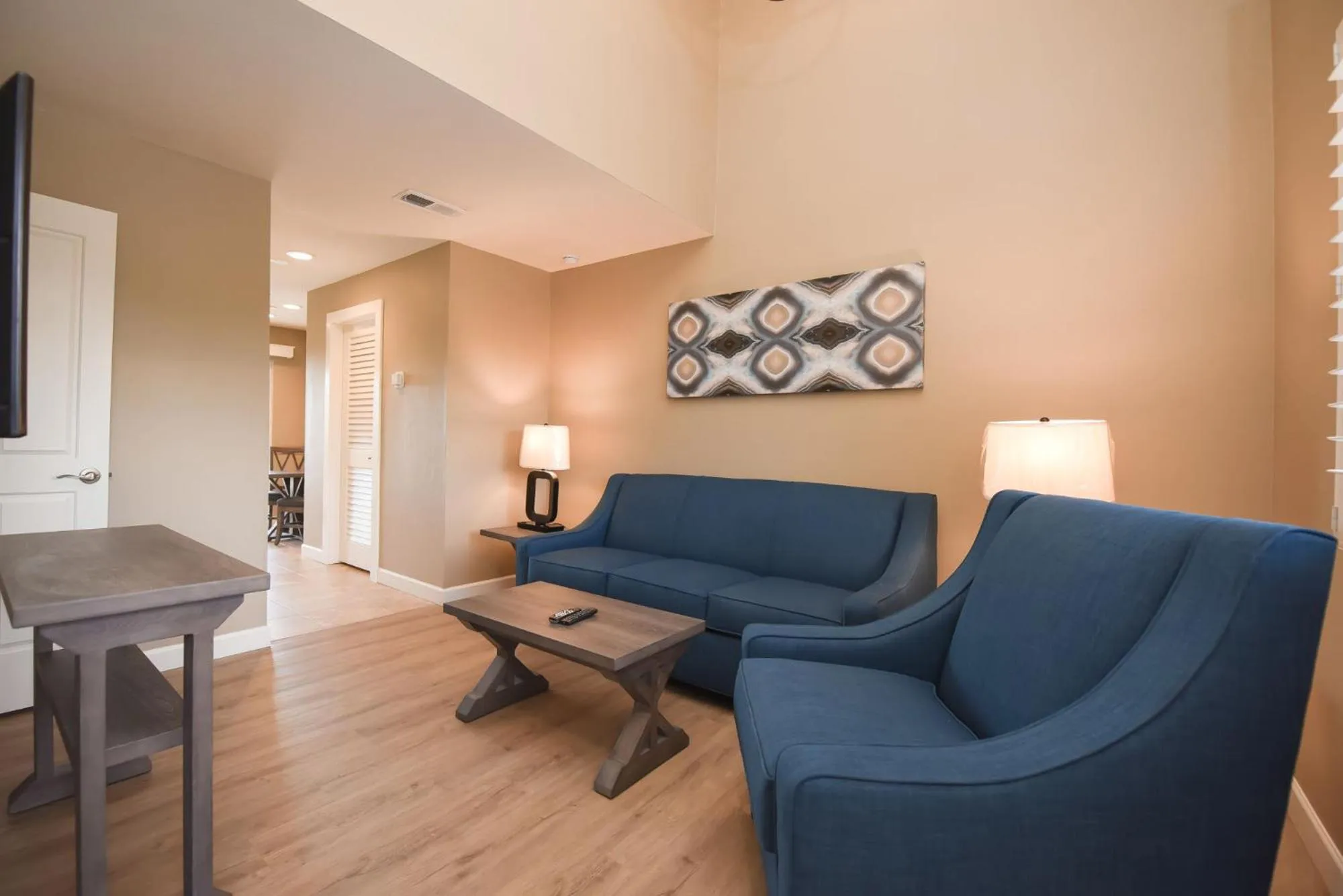 Living room in Waterside Suites and Marina