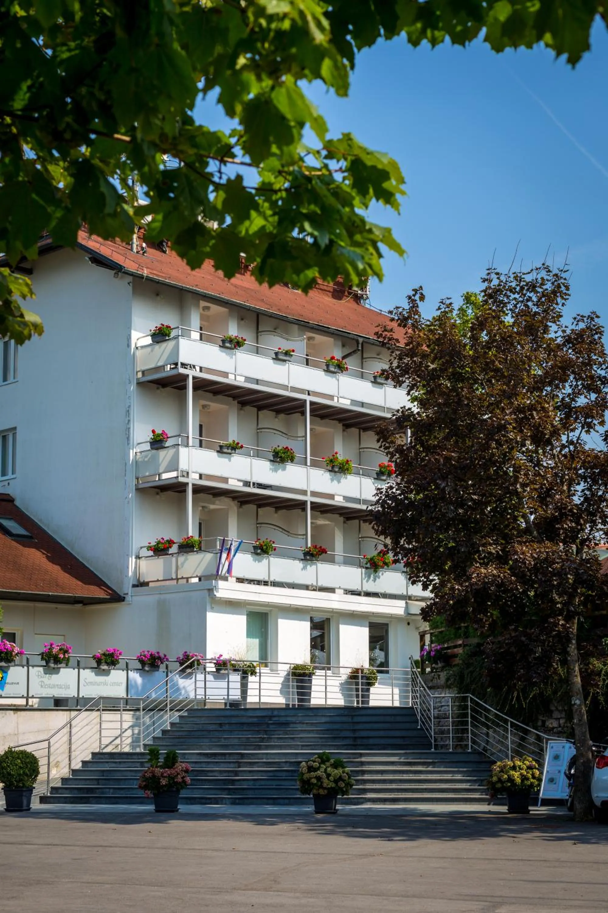 Property building in Hotel Bellevue