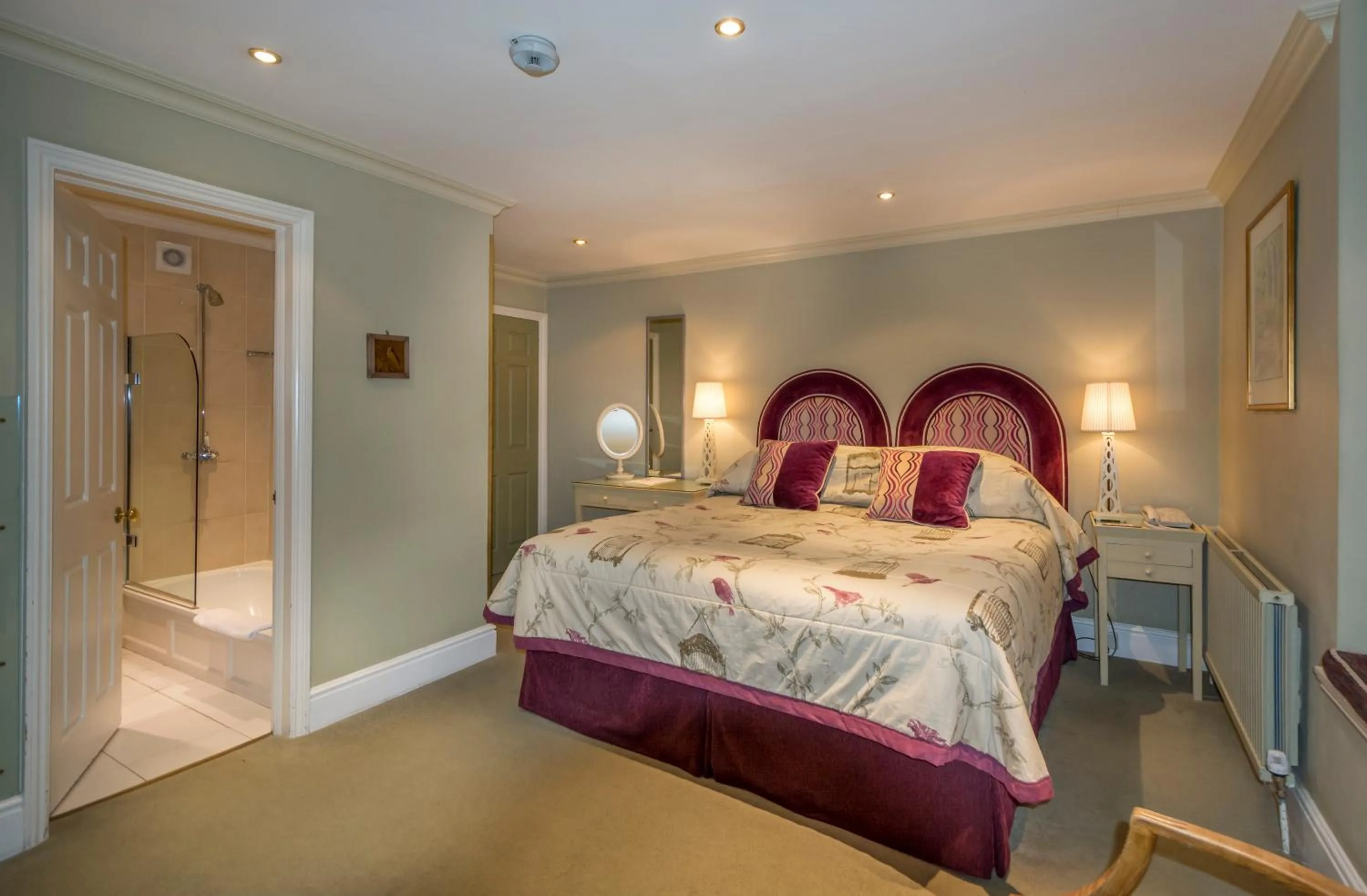 Bed in The George Hotel of Stamford