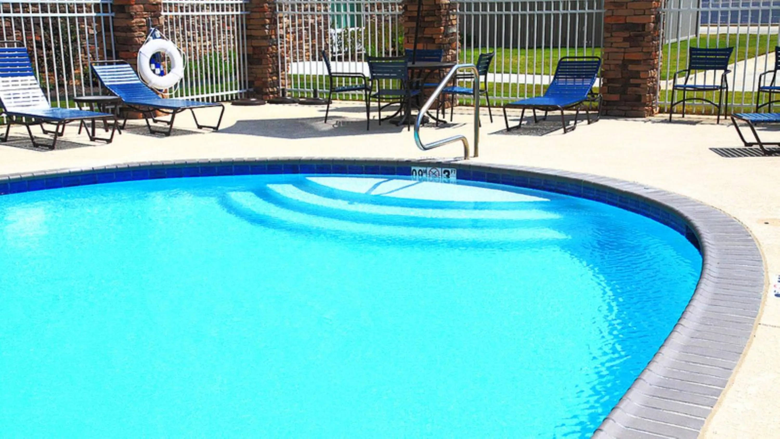 Swimming pool in Holiday Inn Express and Suites Bossier City Louisiana Downs by IHG
