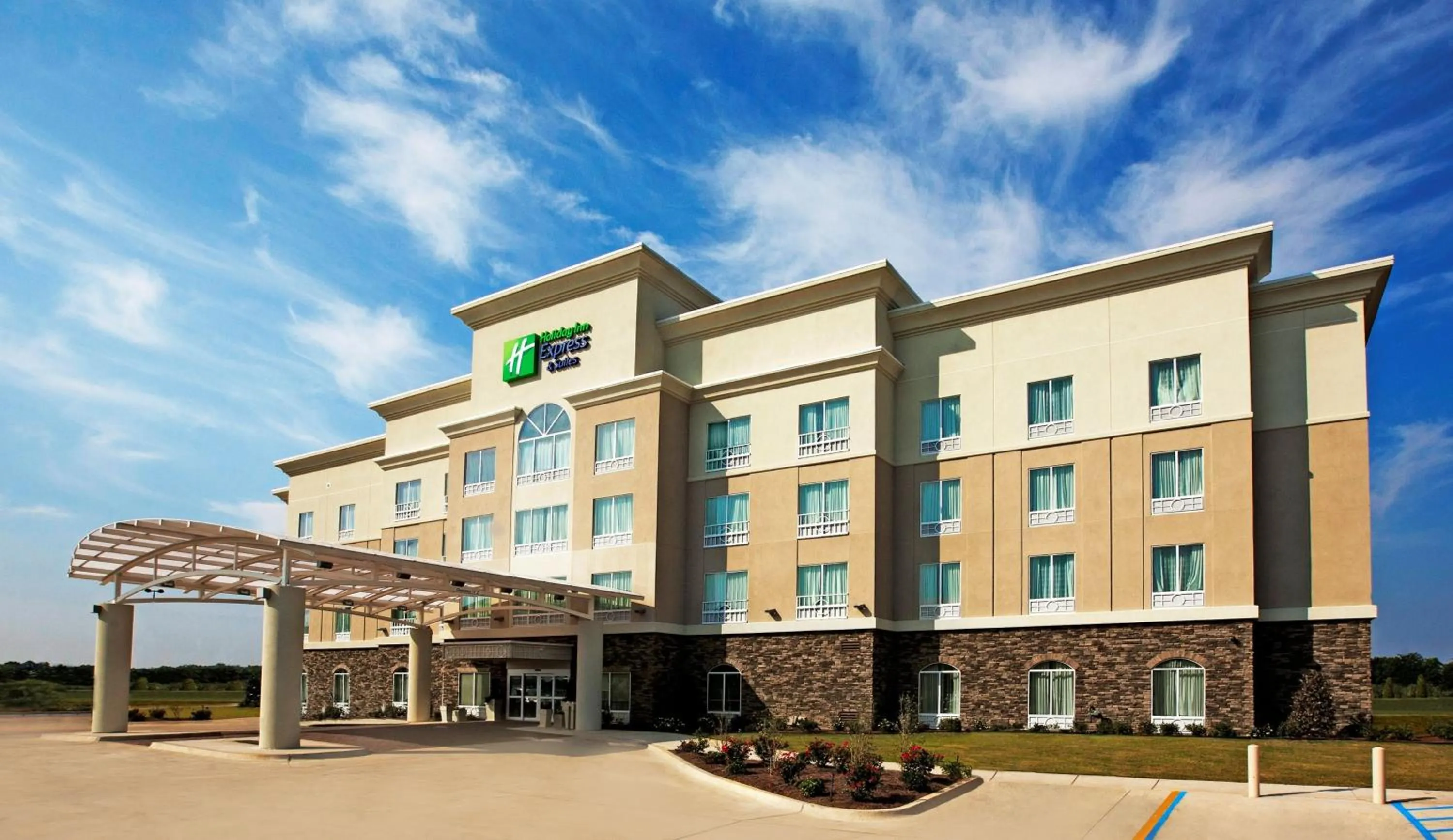 Property building in Holiday Inn Express and Suites Bossier City Louisiana Downs by IHG