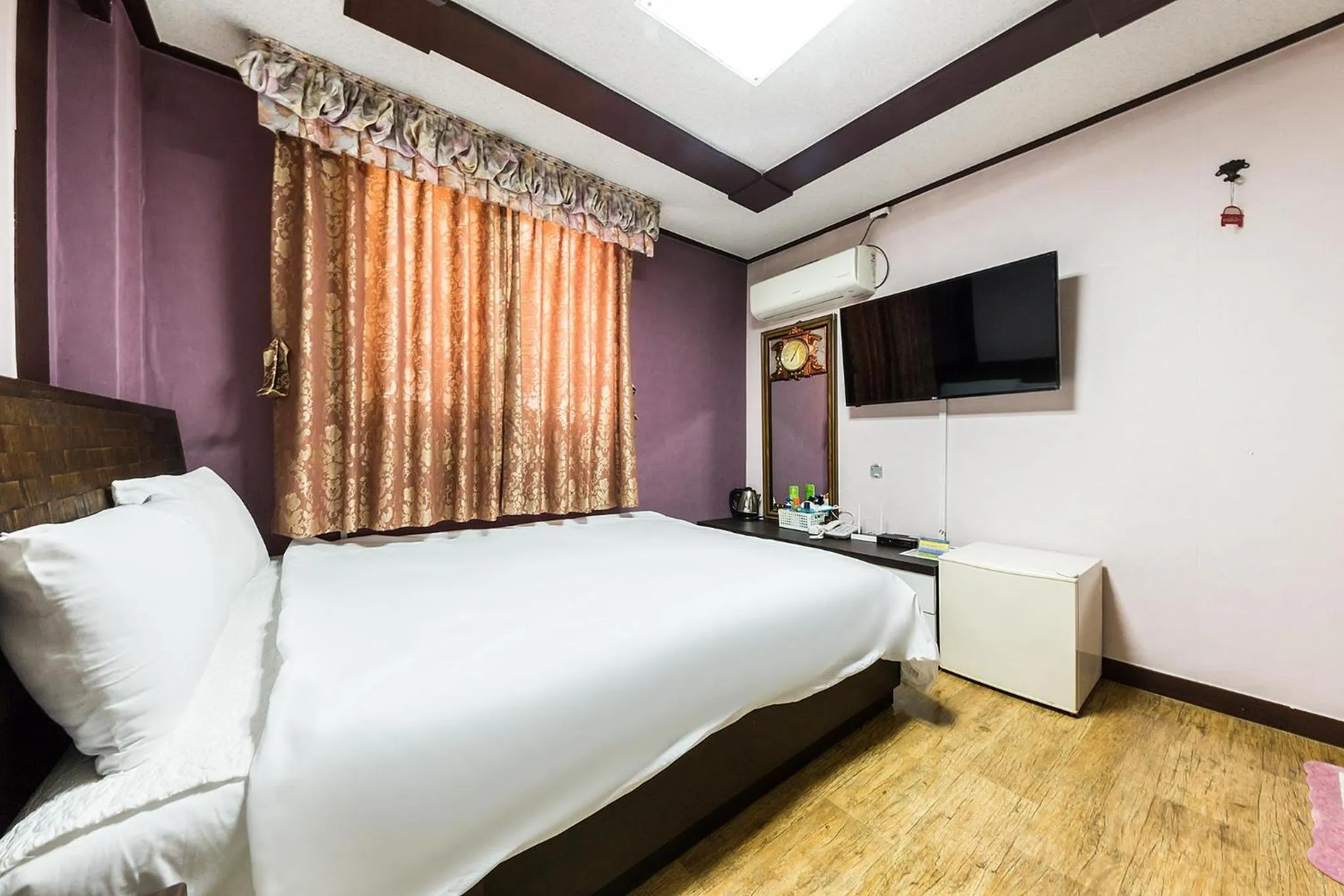 Bed in Keumkang Motel