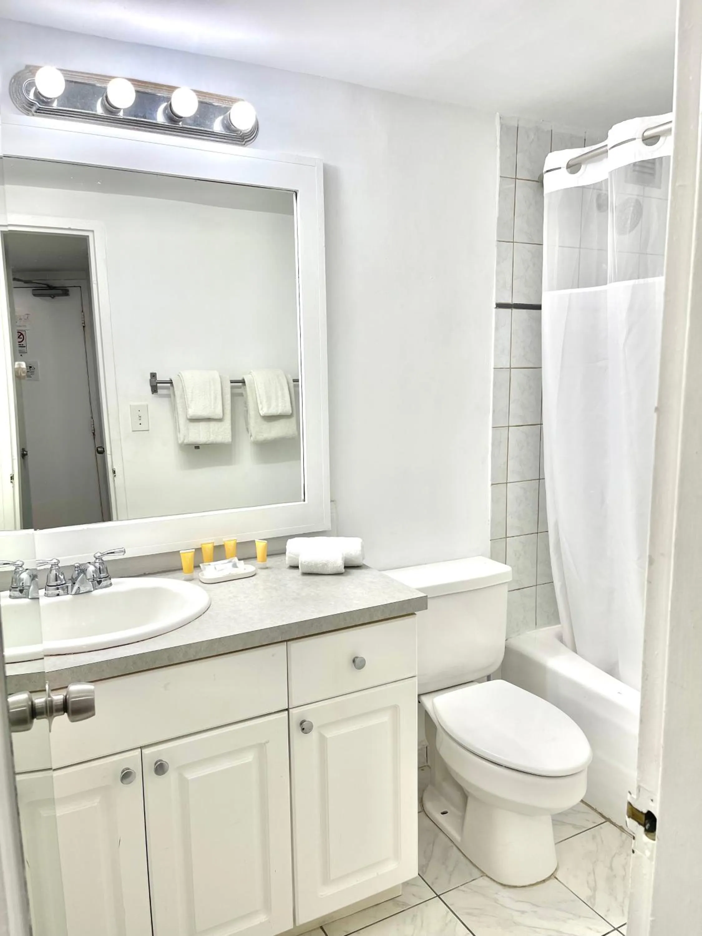 New Point Miami Beach Apartments