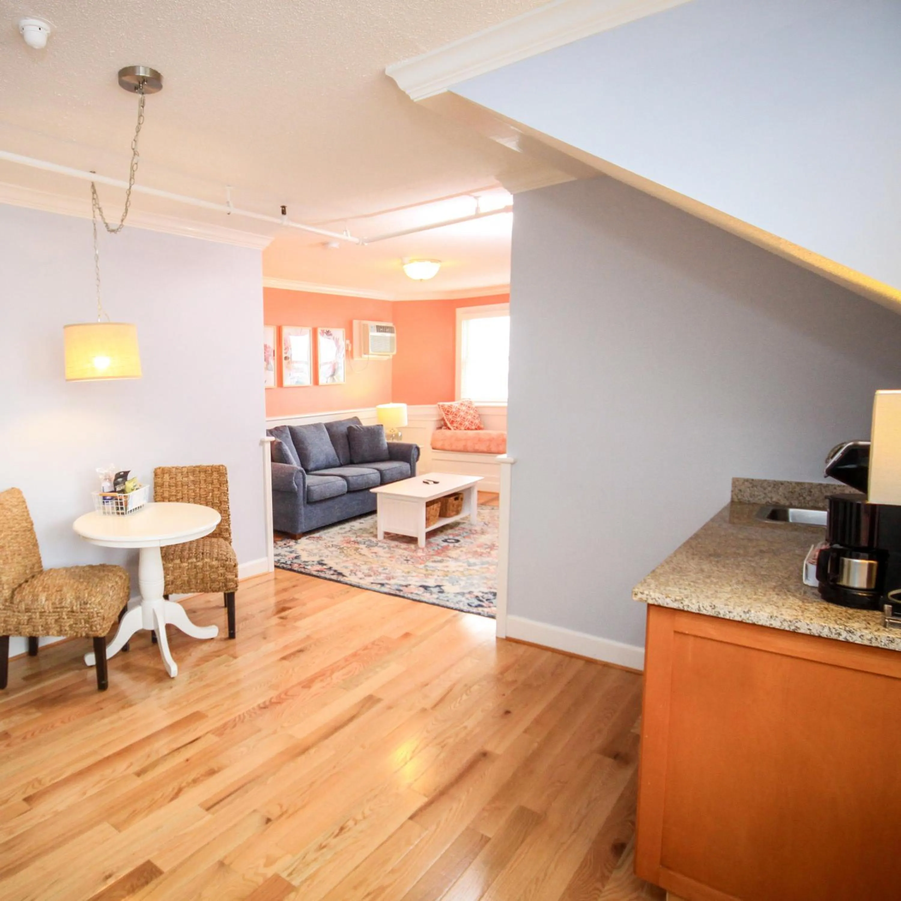 Living room in Island House Hotel