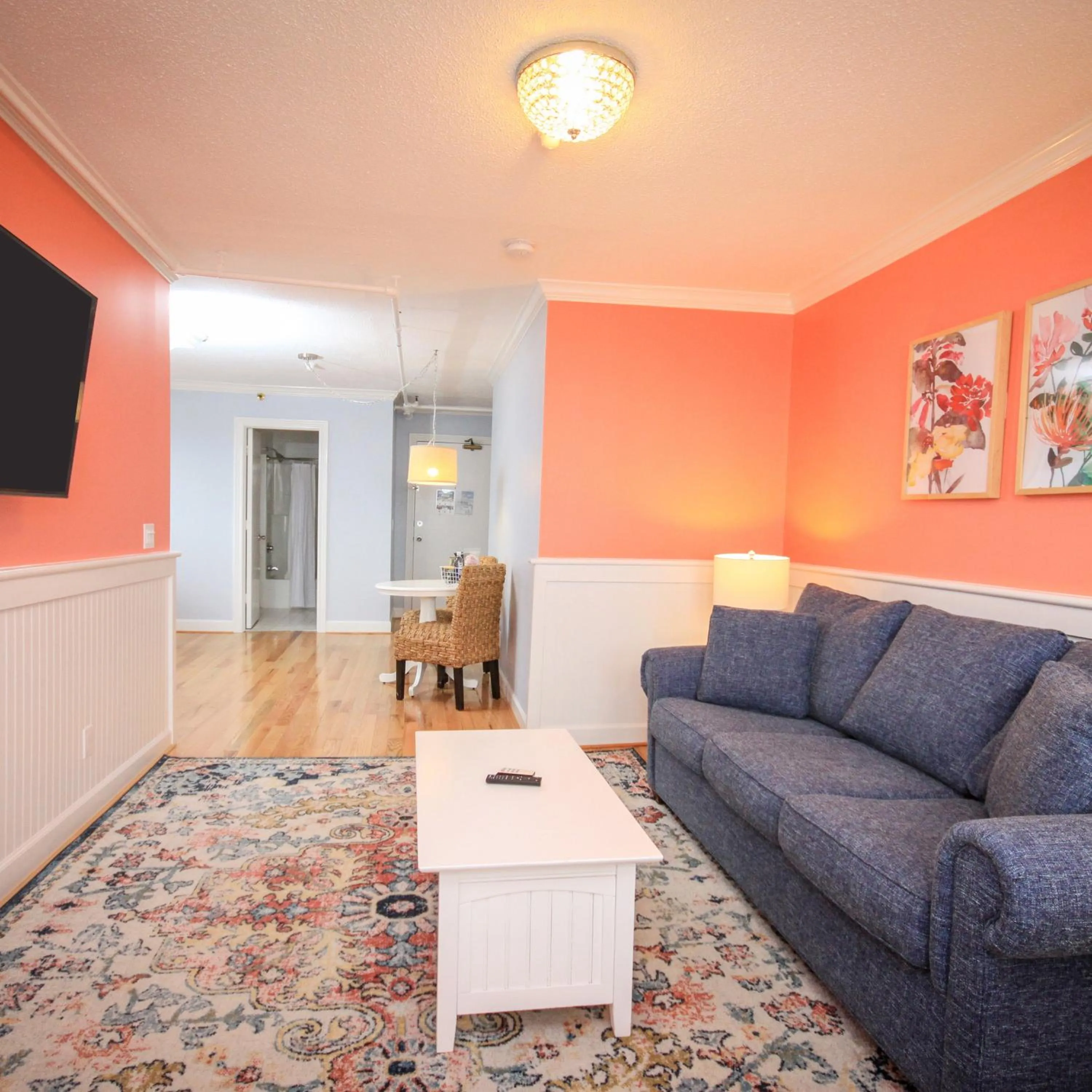 Living room in Island House Hotel