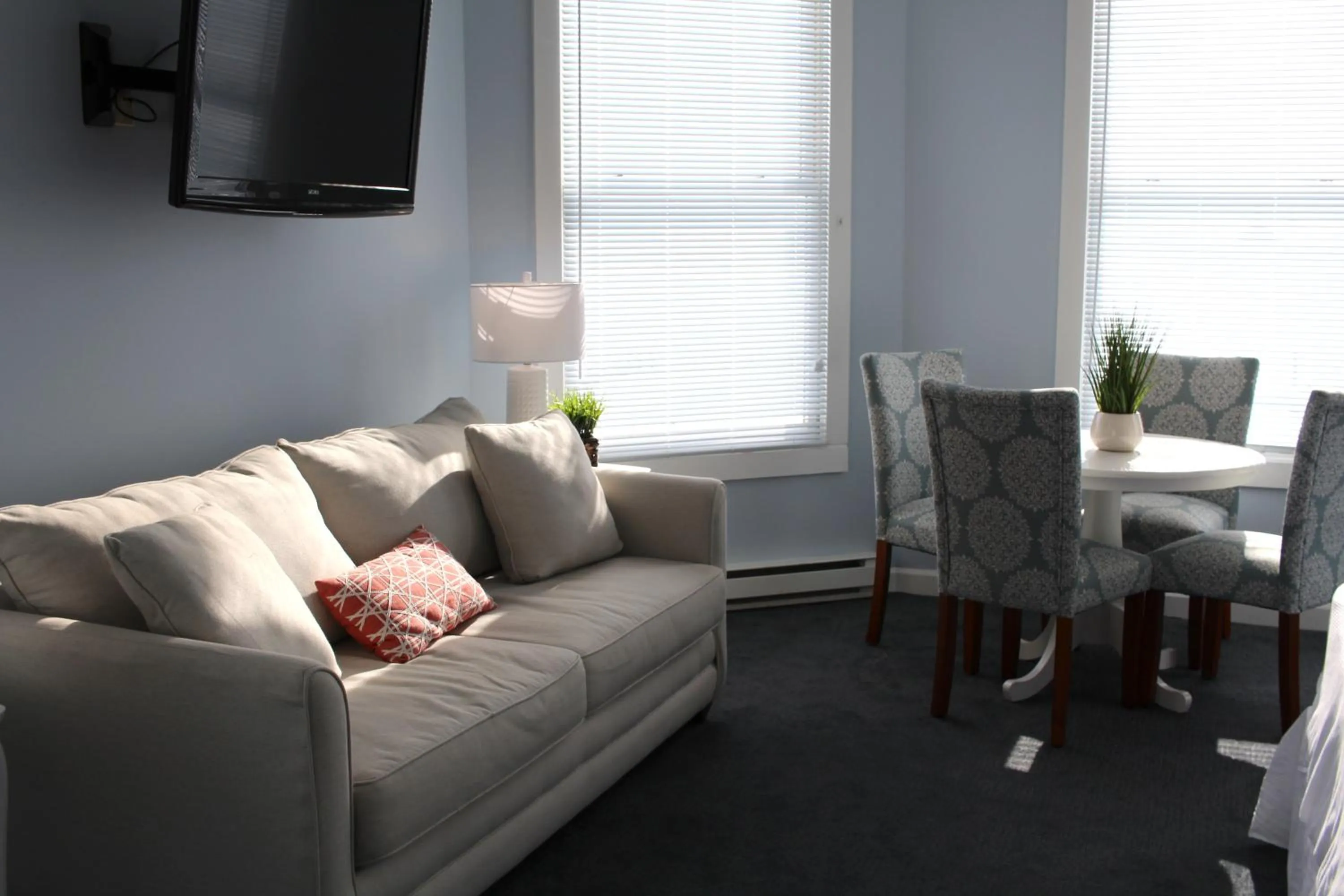Seating area in Island House Hotel