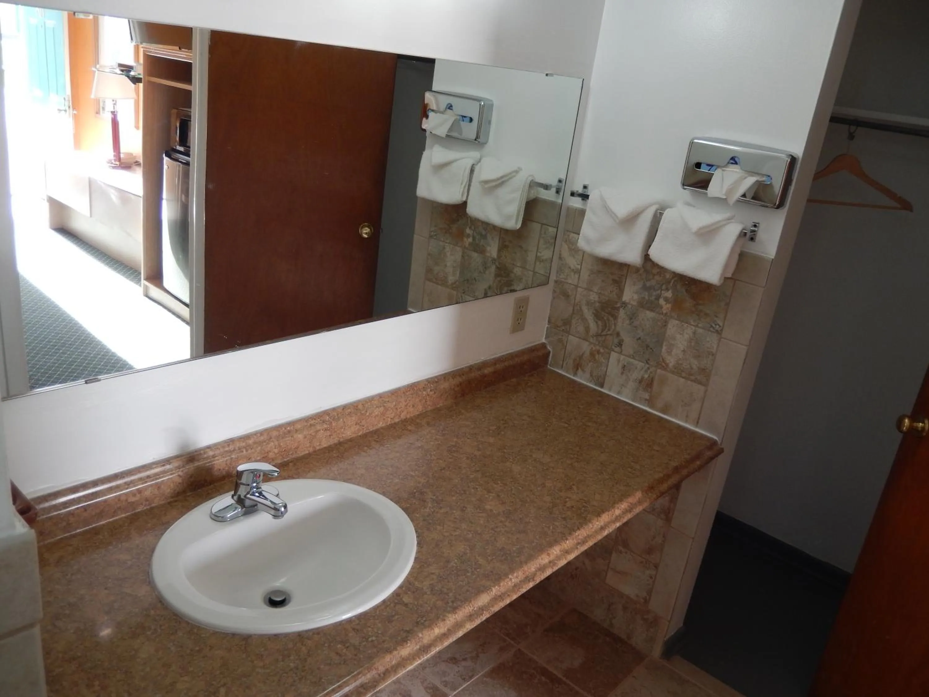 Bathroom in Townsman Motel