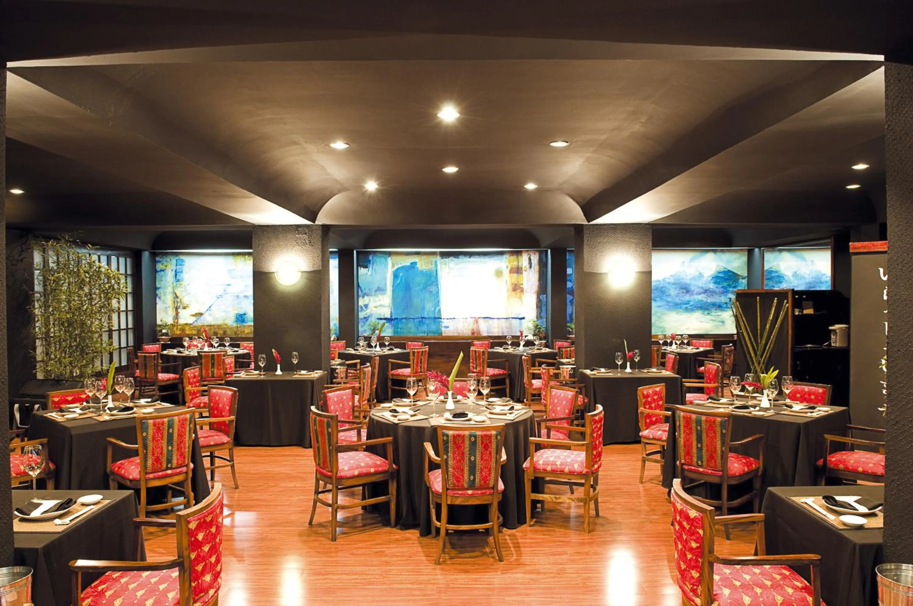 Restaurant/places to eat in Barceló San José