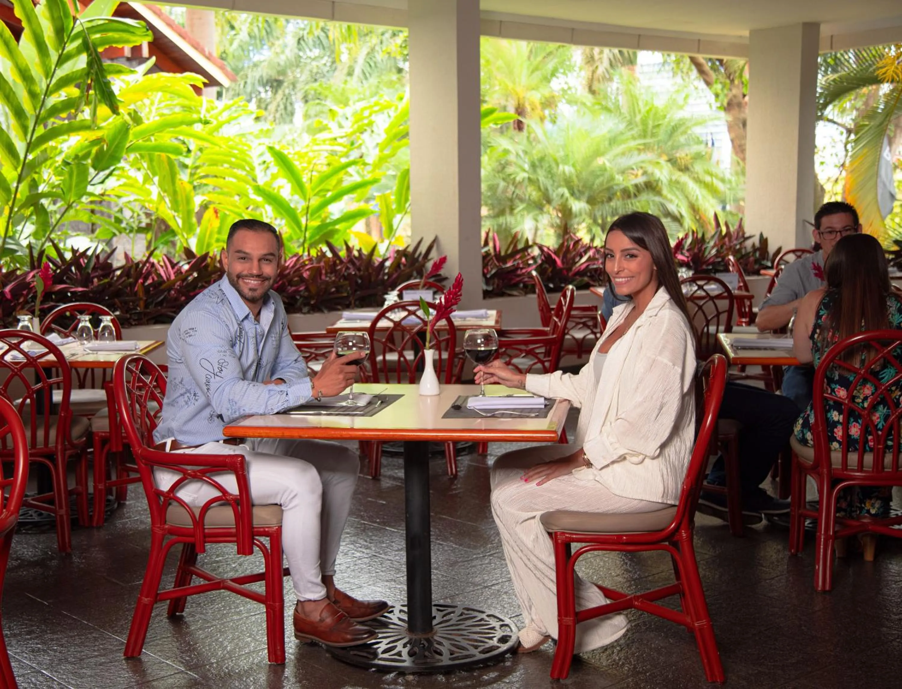 Restaurant/places to eat in Barceló San José