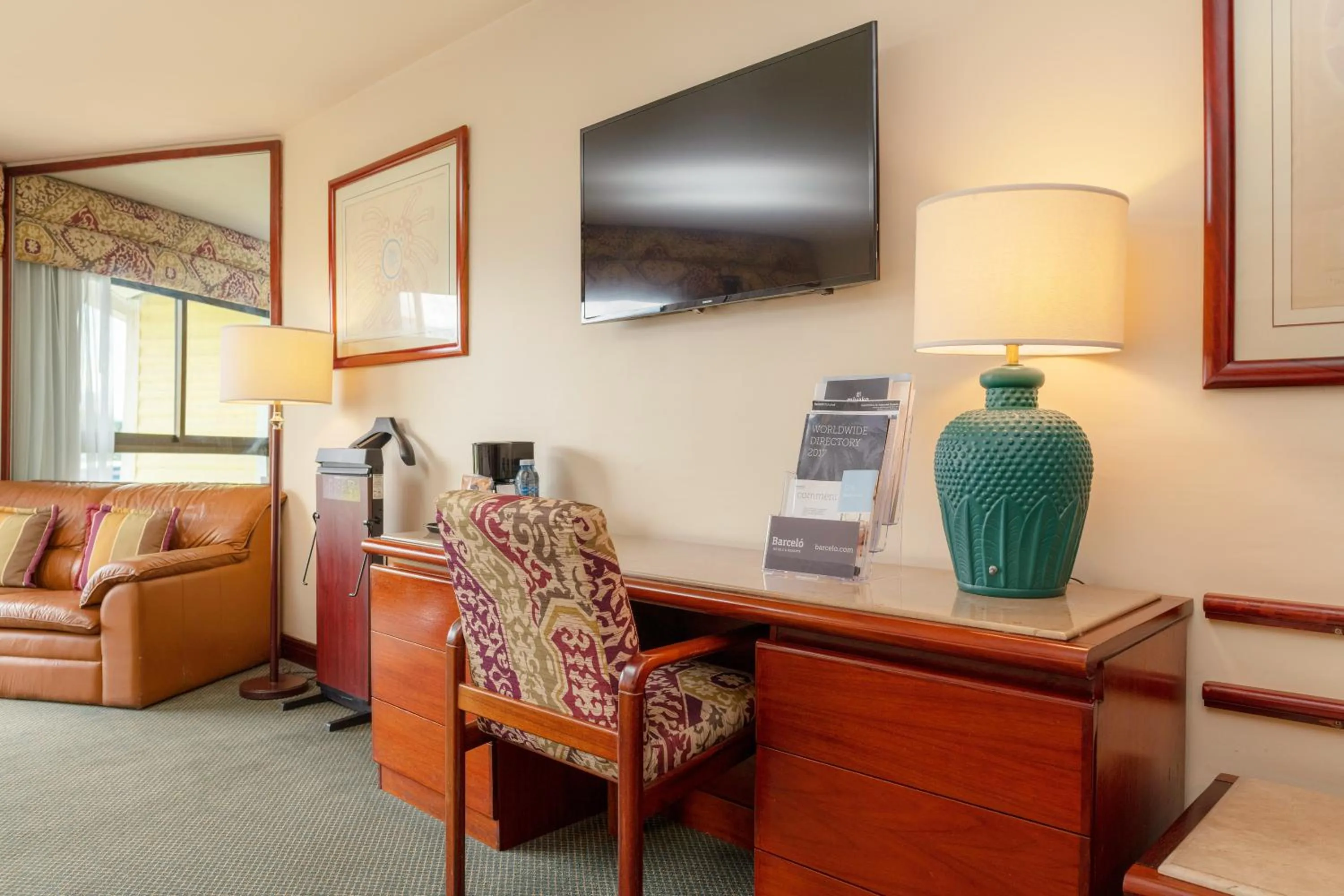 Seating area in Barceló San José