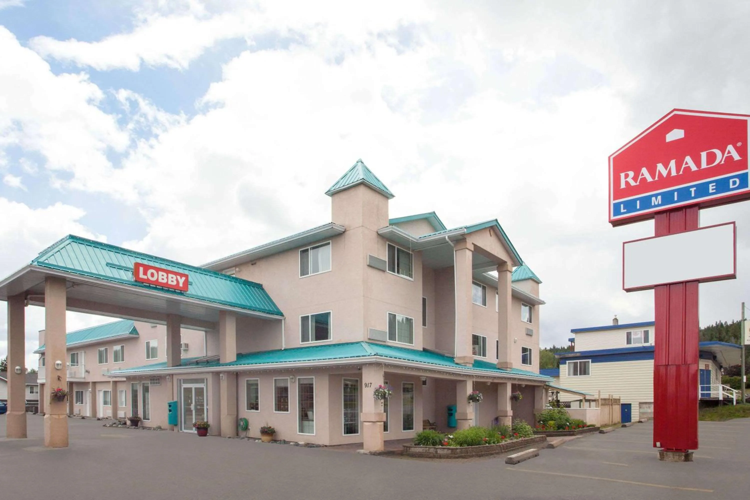 Property building in Ramada Limited 100 Mile House